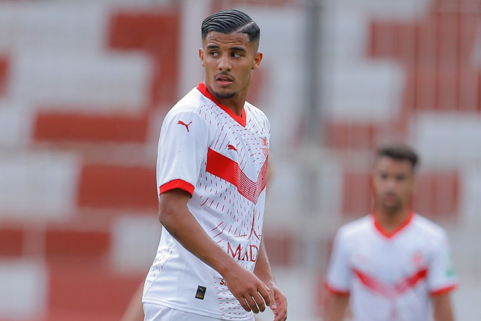 حكم قضائي على نجم شباب بلوزداد الجزائري بعد إهانة شرطية