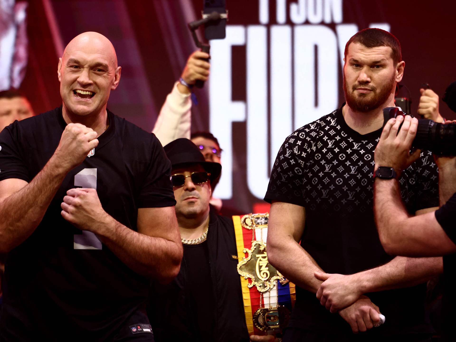 مباشر.. نزال تايسون فيوري ضد أرسلانبيك محمودوف