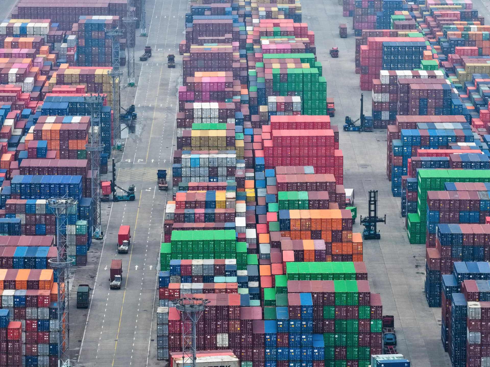 لماذا تزيد صادرات الصين رغم الرسوم الجمركية والحرب؟