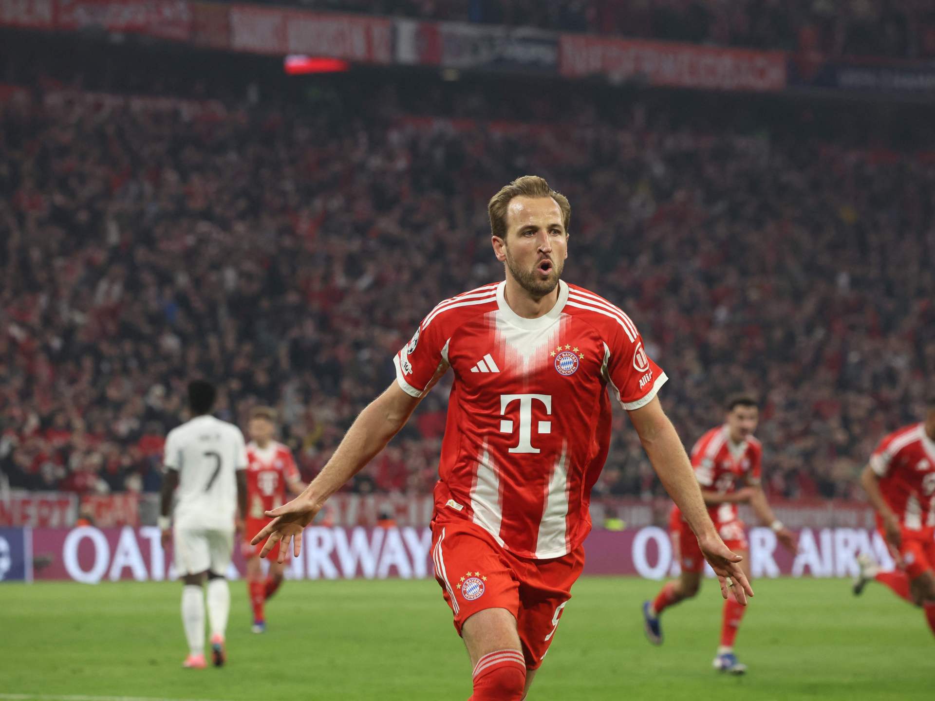 هاري كين يدخل نادي "الخمسين" إلى جانب ميسي ورونالدو