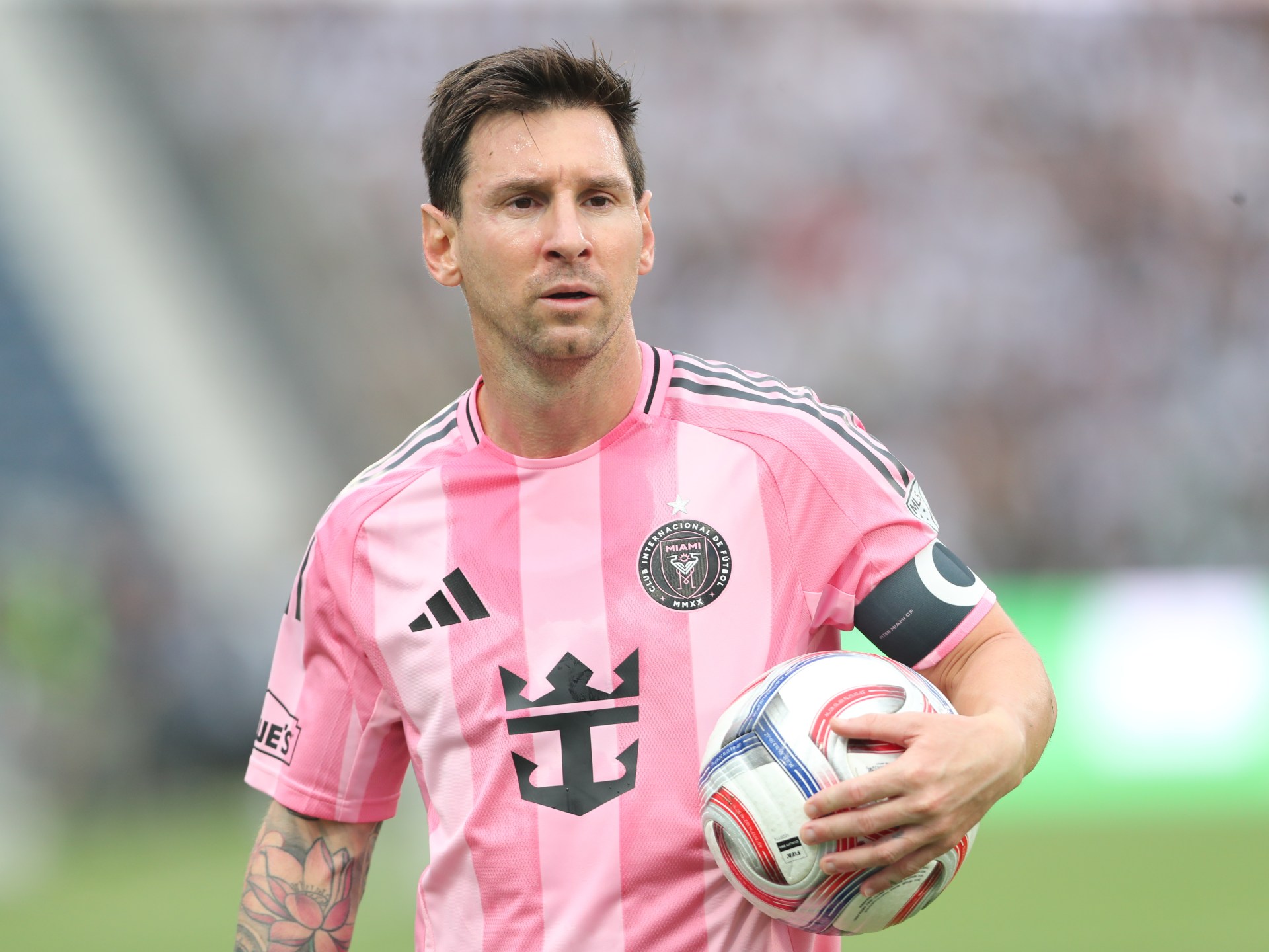 هل يحول ميسي نادي الدرجة الخامسة إلى "لاماسيا" جديدة؟