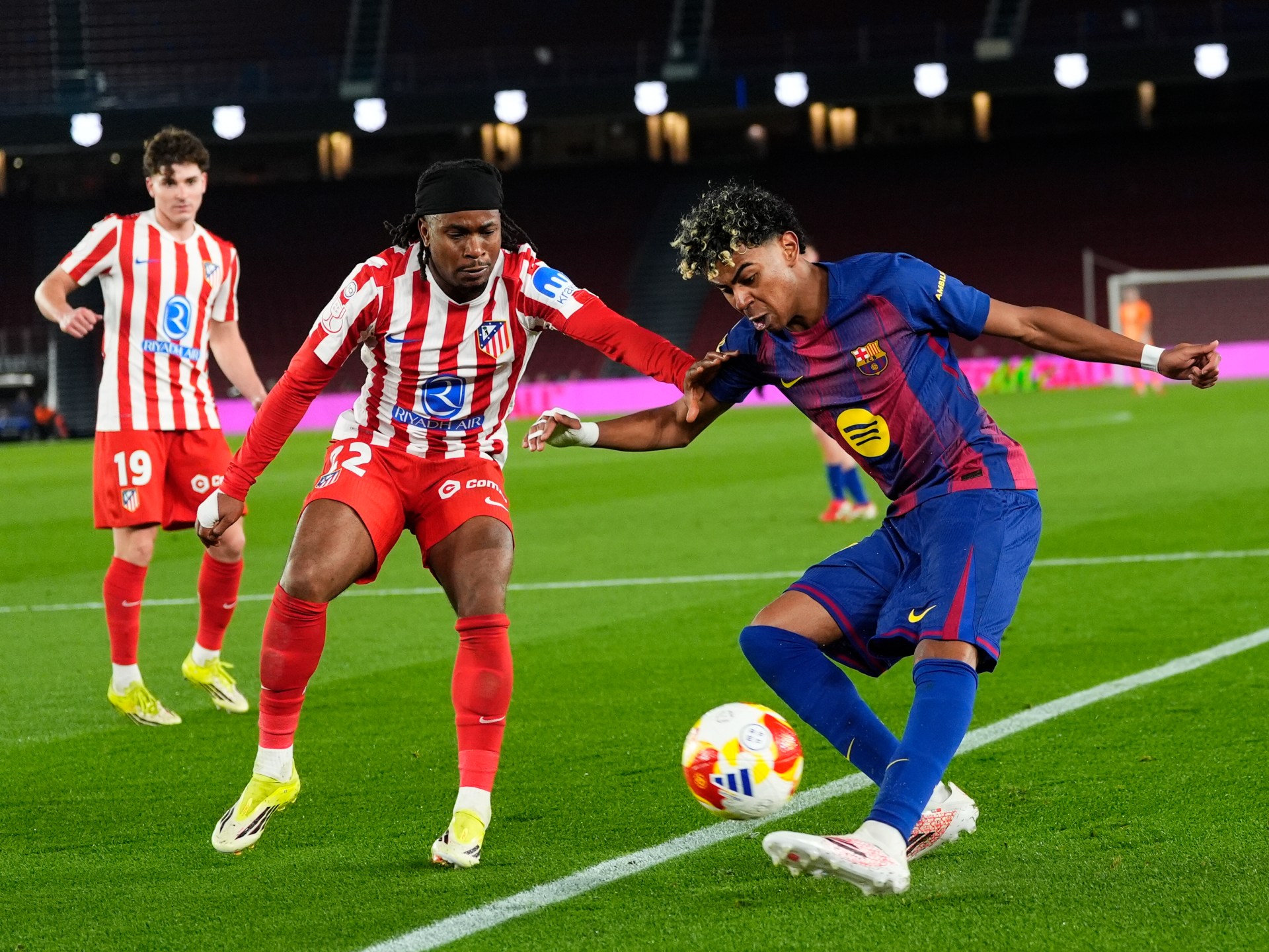 موعد مباراة برشلونة ضد أتلتيكو مدريد في الدوري الإسباني وقنوات البث الناقلة