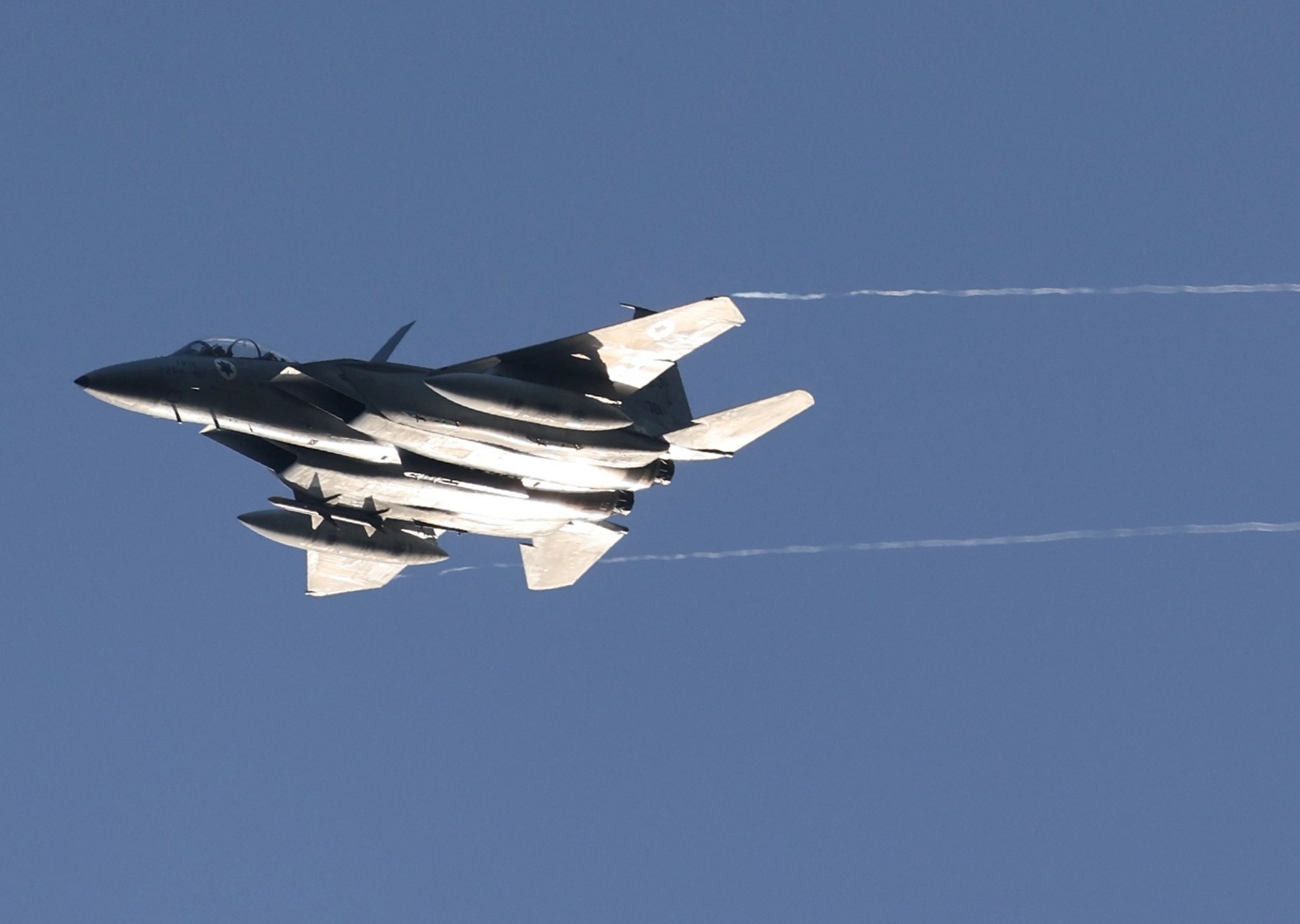 صحف أمريكية: هكذا فندت النيران الإيرانية ادعاء ترمب إبادة خصمه