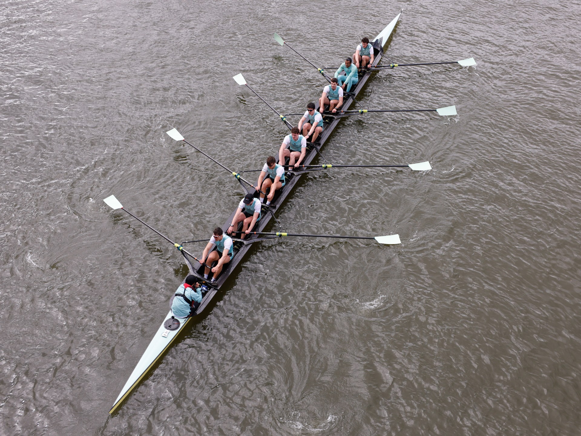 رغم كونه موطنا للتماسيح.. منظمو أولمبياد 2032 يتمسكون بموقع منافسات التجديف