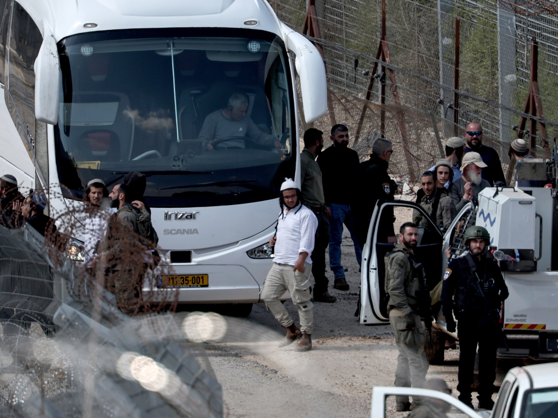 مستوطنون يتسللون إلى قرية سورية وجيش الاحتلال يعيدهم