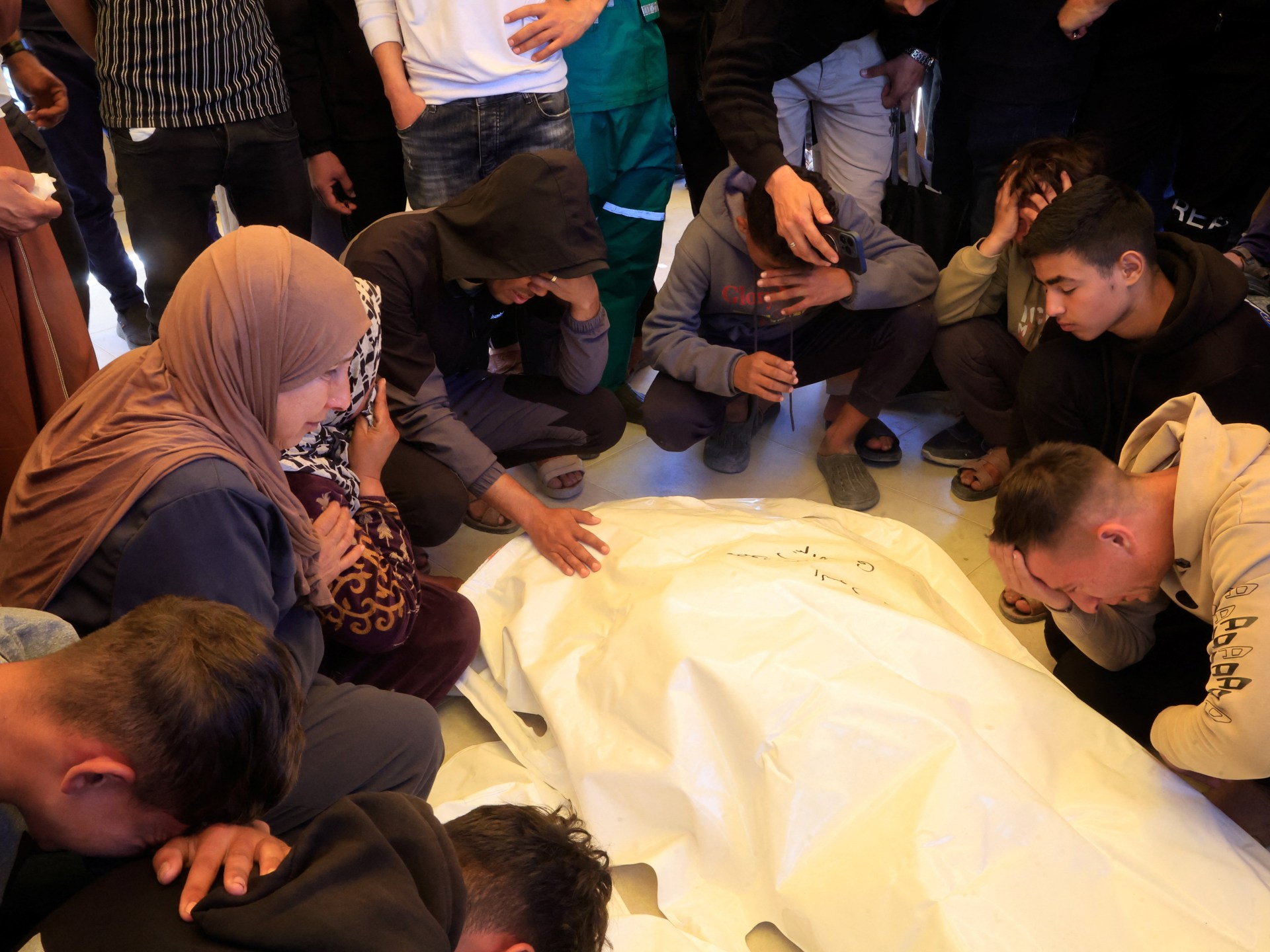 قصف وقتل وتجويع واغتصاب.. قصص منسية لمآسي حربي غزة والسودان