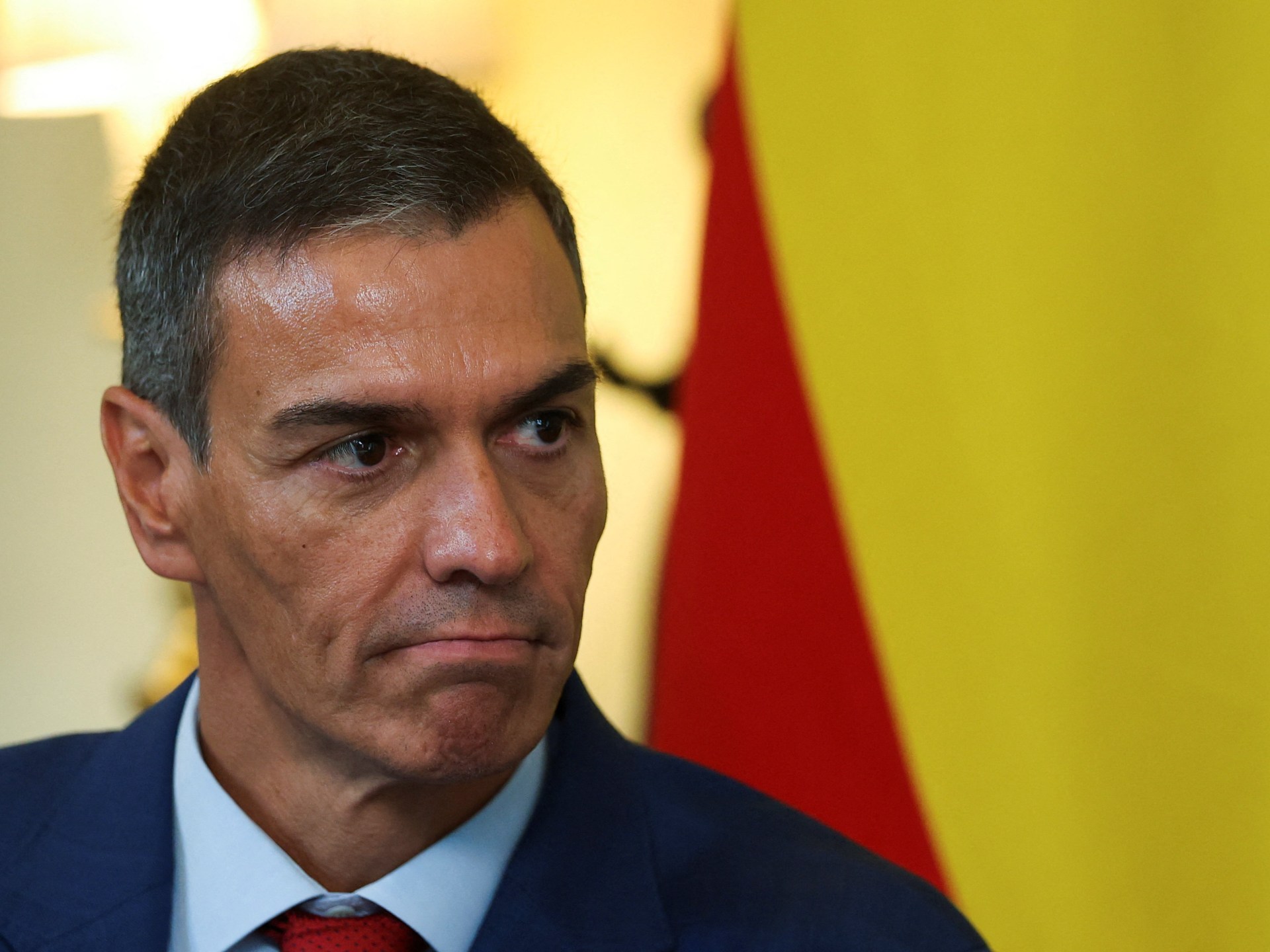 كيف تحوّل بيدرو سانشيز إلى أبرز خصوم ترمب في أوروبا؟