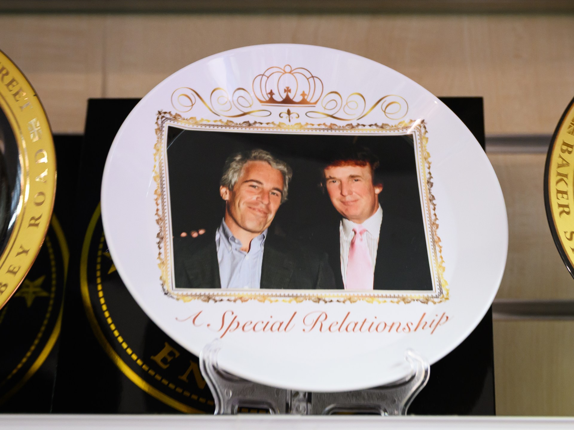 قاضٍ أمريكي يرفض دعوى ترمب ضد وول ستريت جورنال بقضية "رسالة إبستين"