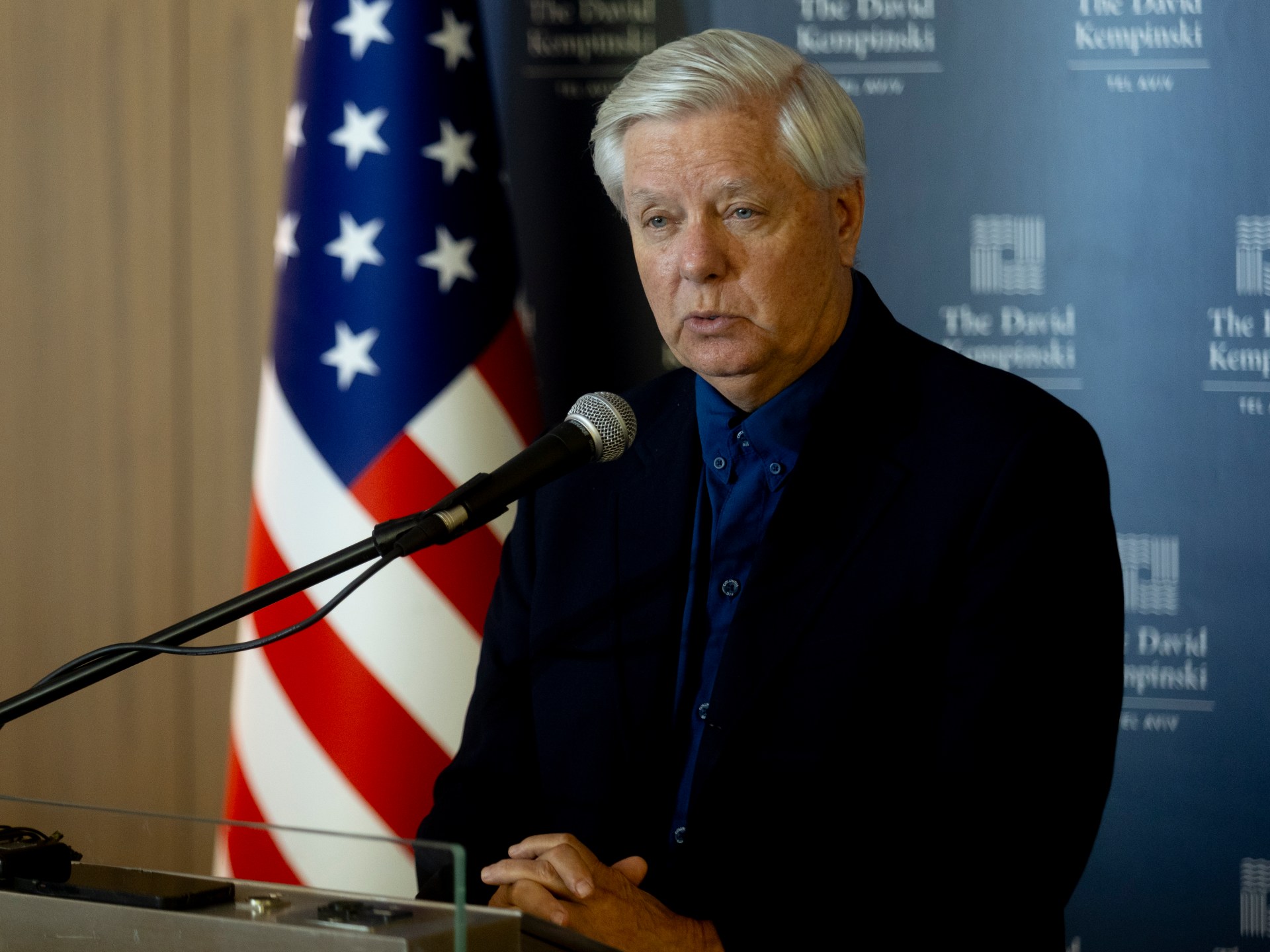 واشنطن بوست: عامل واحد قد ينهي مسيرة ليندسي غراهام الطويلة بالكونغرس