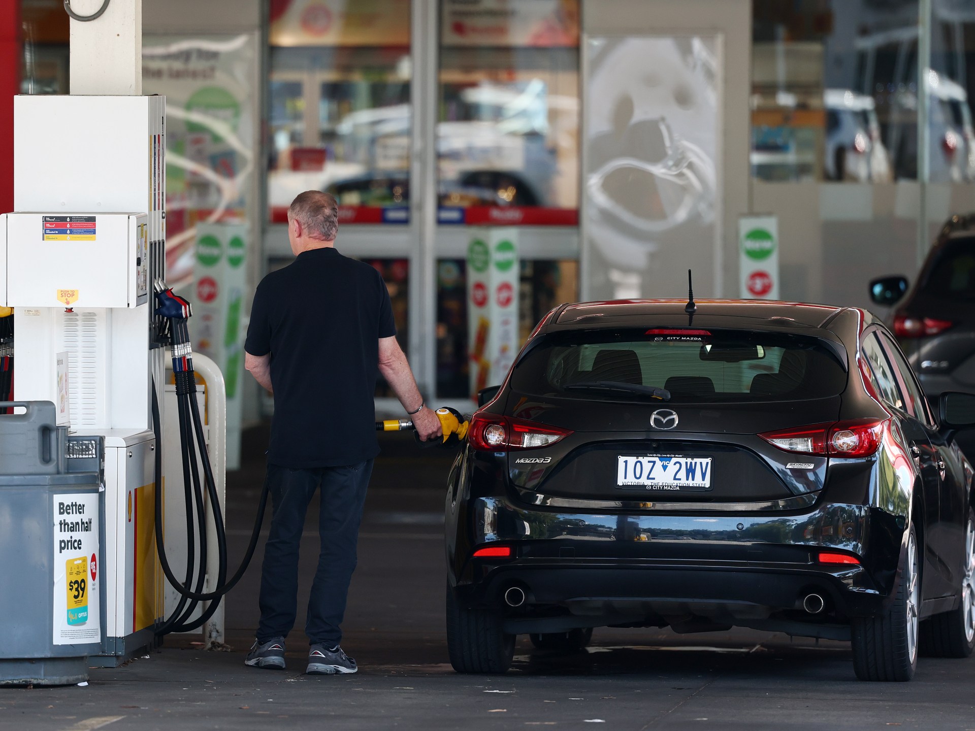 خفض ضريبة وإلغاء رسوم.. إجراءات في أستراليا لاحتواء تداعيات حرب إيران