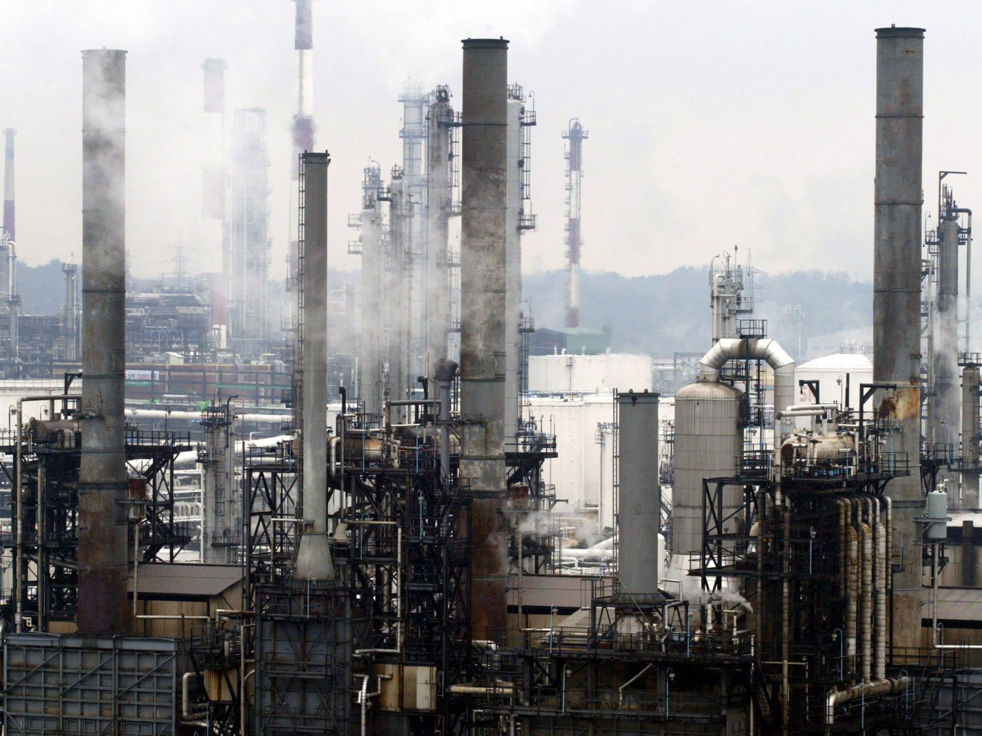 سيول ترسل سفنا لميناء ينبع السعودية لتجاوز مضيق هرمز