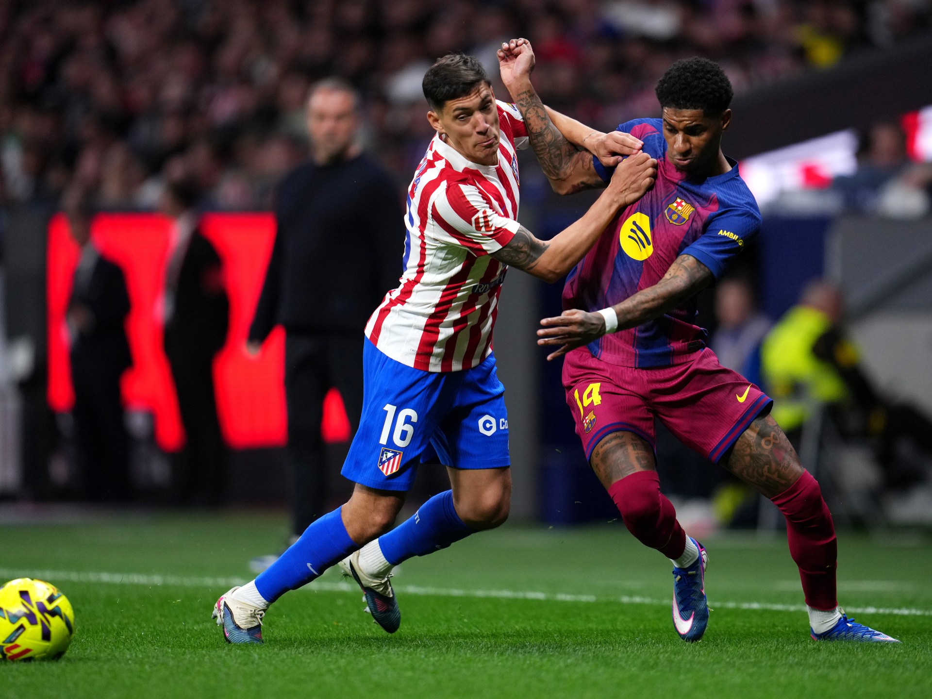 برشلونة يسعى لتخطي "عقدة" أتلتيكو مدريد الأوروبية