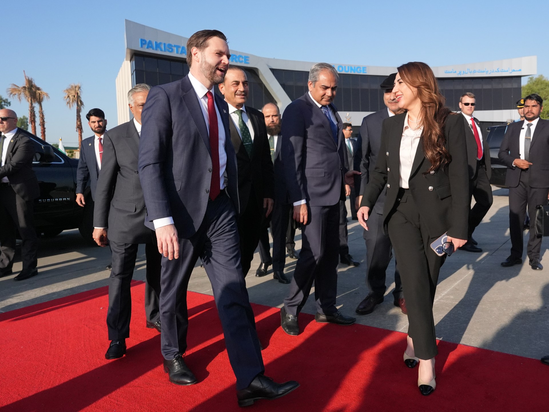 قبل انتهاء الهدنة.. عرض إيراني جديد ومصادر تؤكد توجه فانس لباكستان