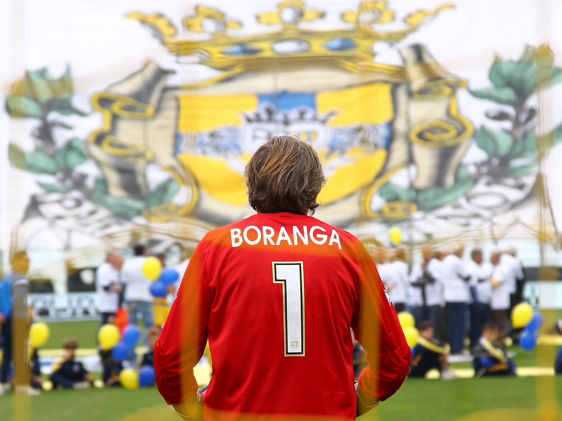 لعب لفيورونتينا وزامل أنشيلوتي.. قصة أكبر لاعب كرة قدم بعمر 83 عامًا