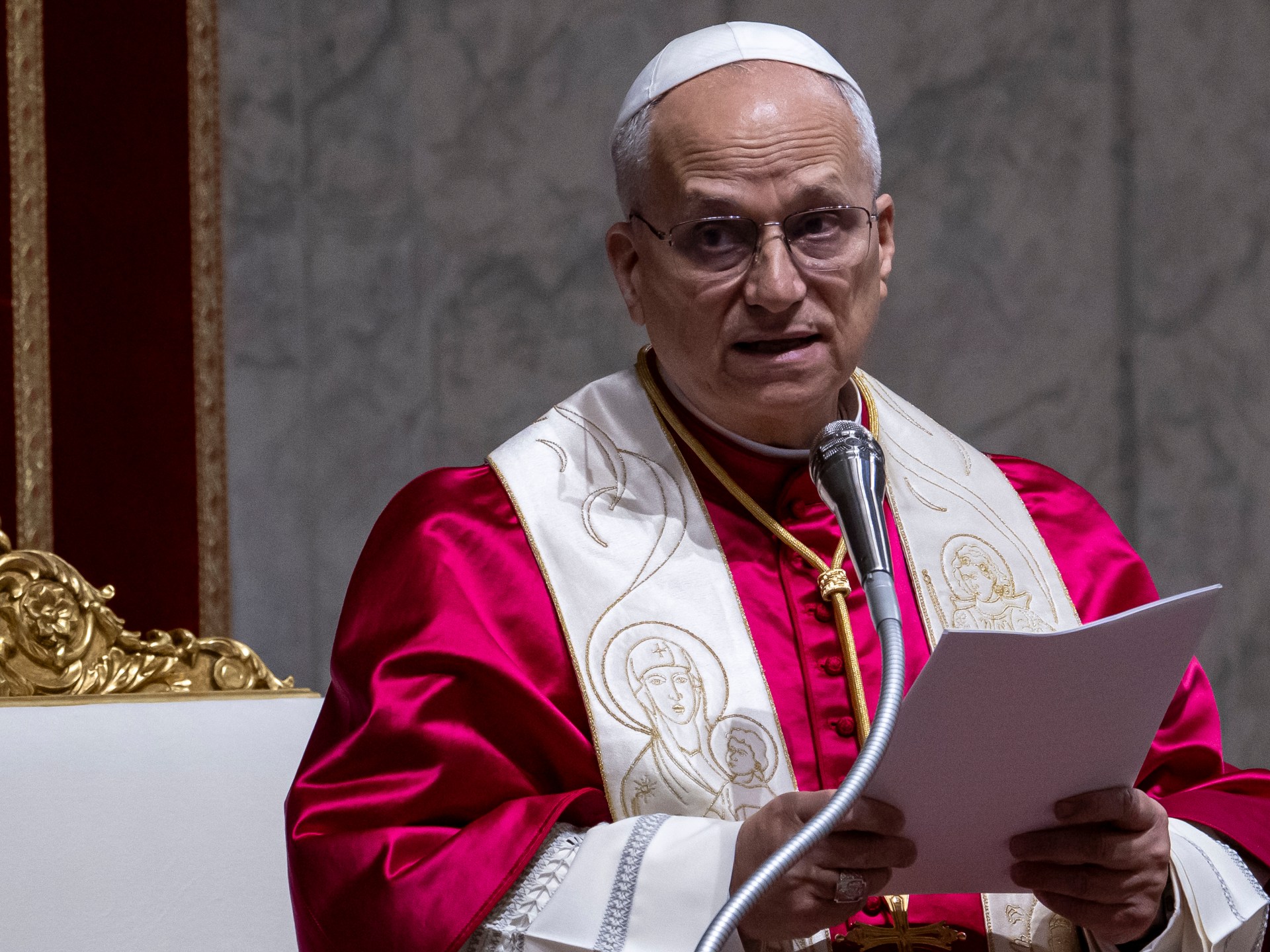 البابا يتجاهل هجمات ترمب ويتمسك بخطاب السلام في جولته الأفريقية