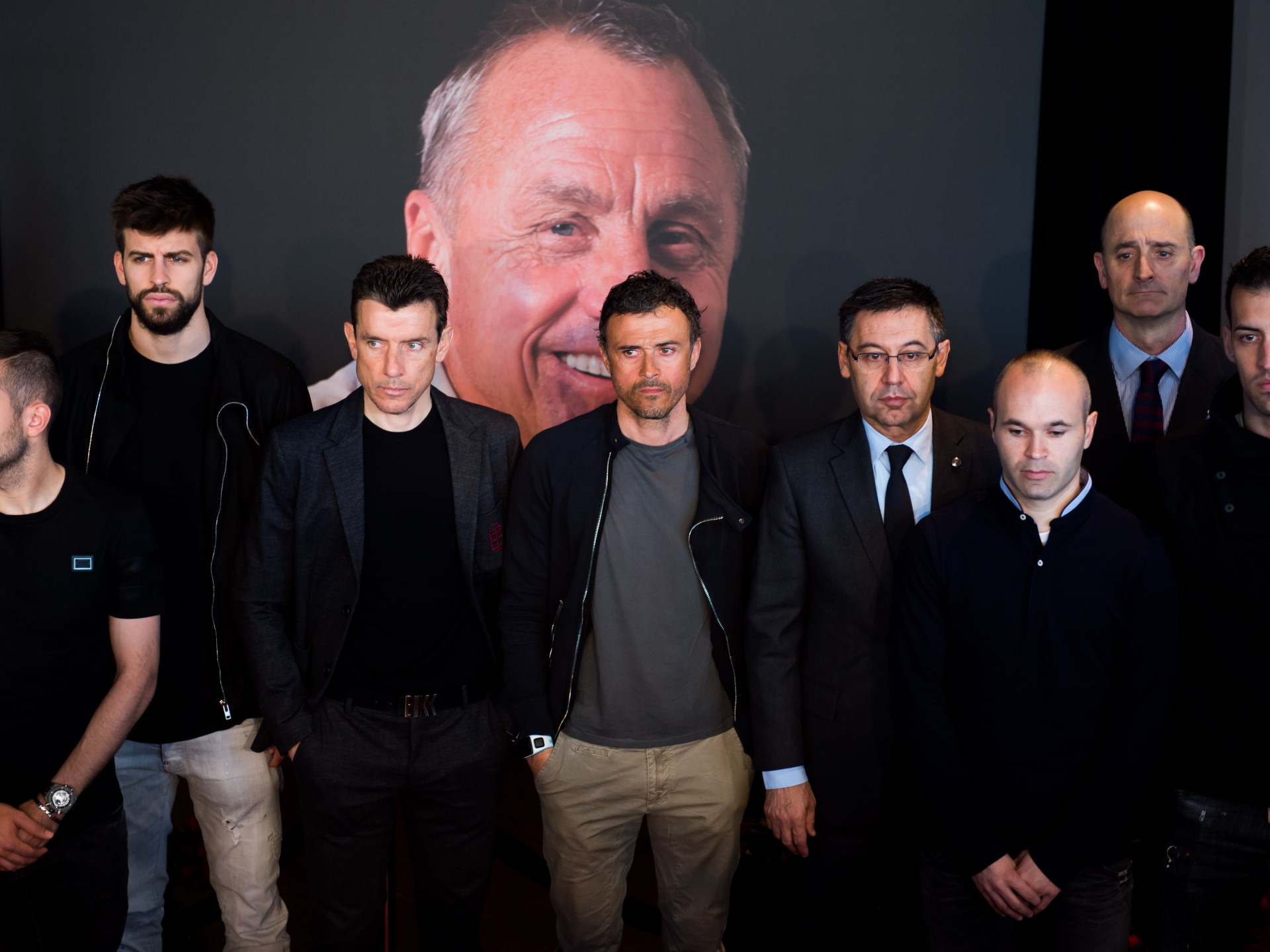 كيف أصبحت ملكية الأندية الوجهة الجديدة لجيل برشلونة الذهبي؟