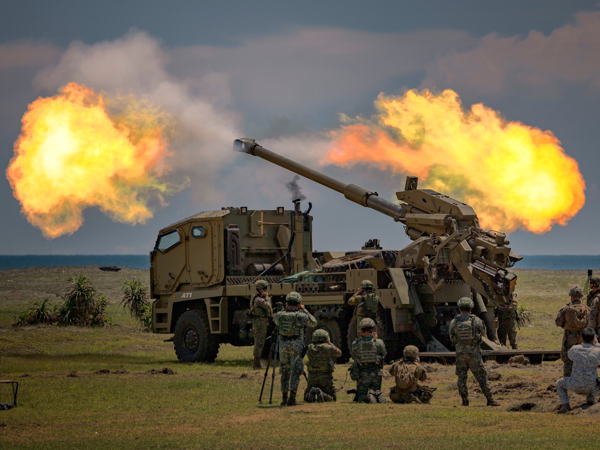 "كتفا لكتف".. مناورات أمريكية فلبينية بمشاركة يابانية لأول مرة