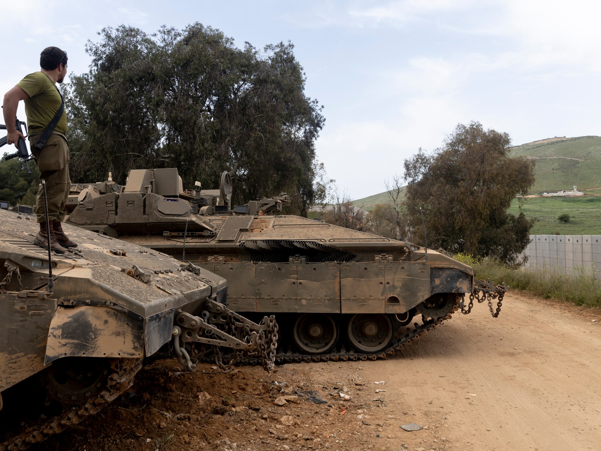 حزب الله يعلن تدمير 4 دبابات ميركافا وإسرائيل تنذر سكان 80 قرية جنوب لبنان