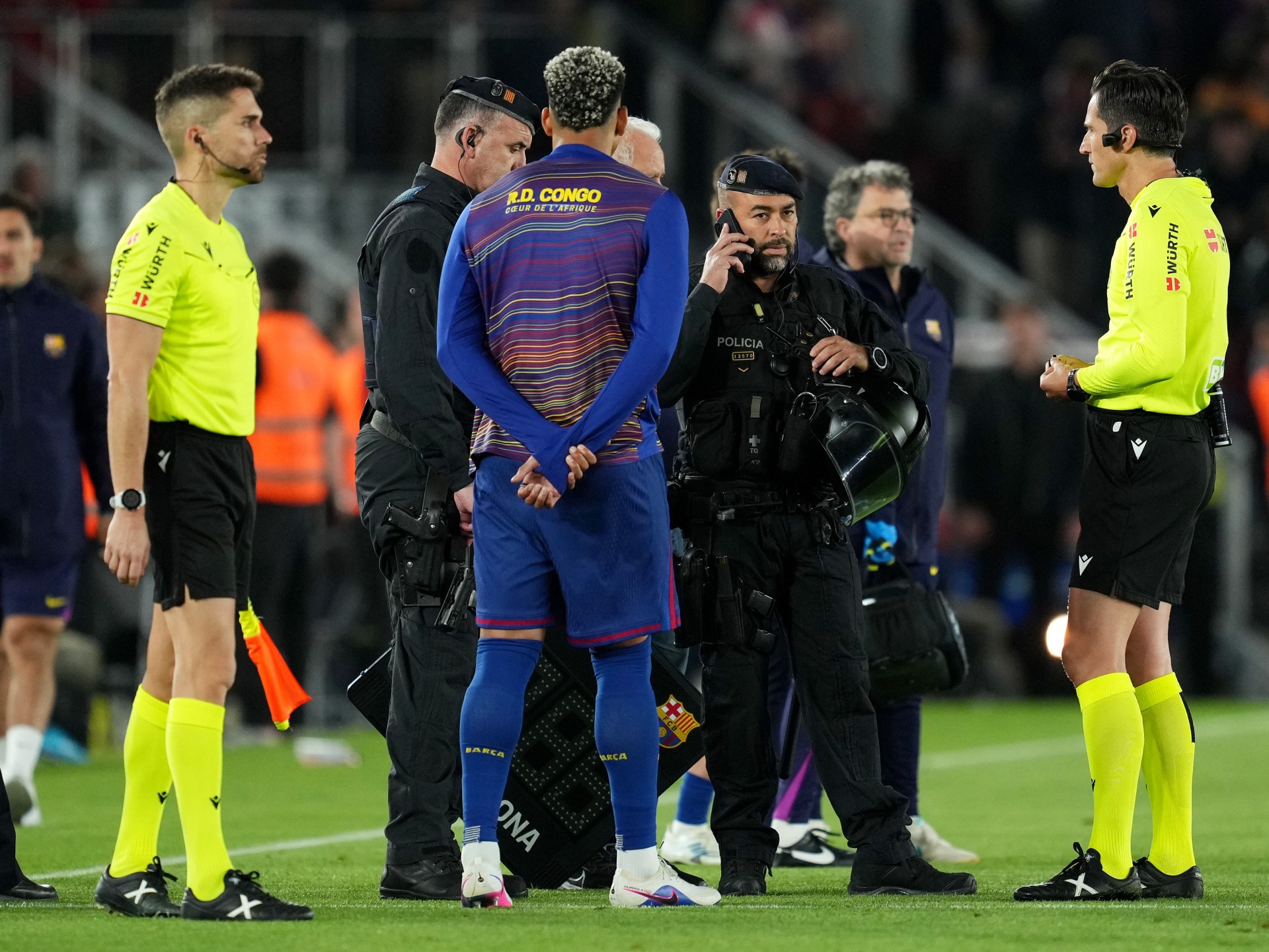 إنقاذ مشجع من "سكتة قلبية" في مباراة برشلونة وسيلتا فيغو