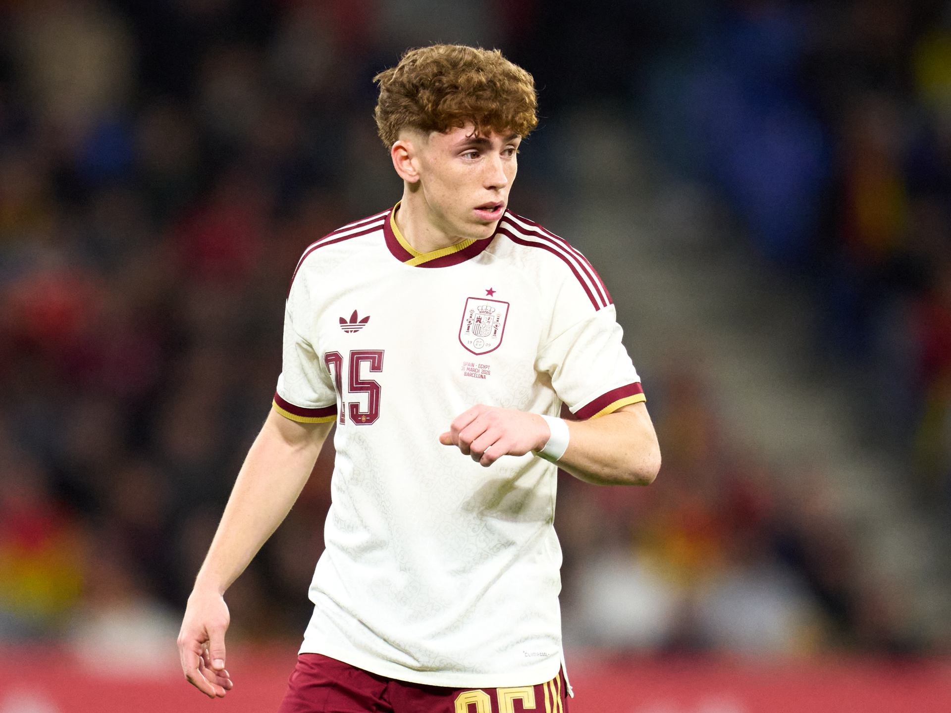 ريال مدريد وبرشلونة يخوضان صراعا خفيا على نجم أوساسونا