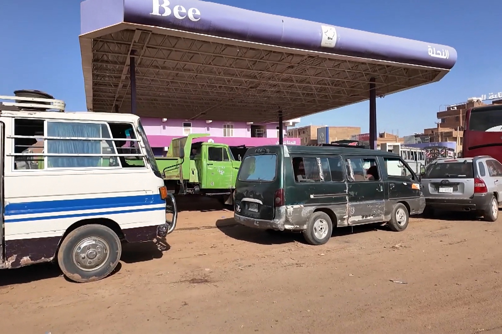 السودان يواجه أزمة وقود خانقة مع ارتفاع الأسعار عالميا