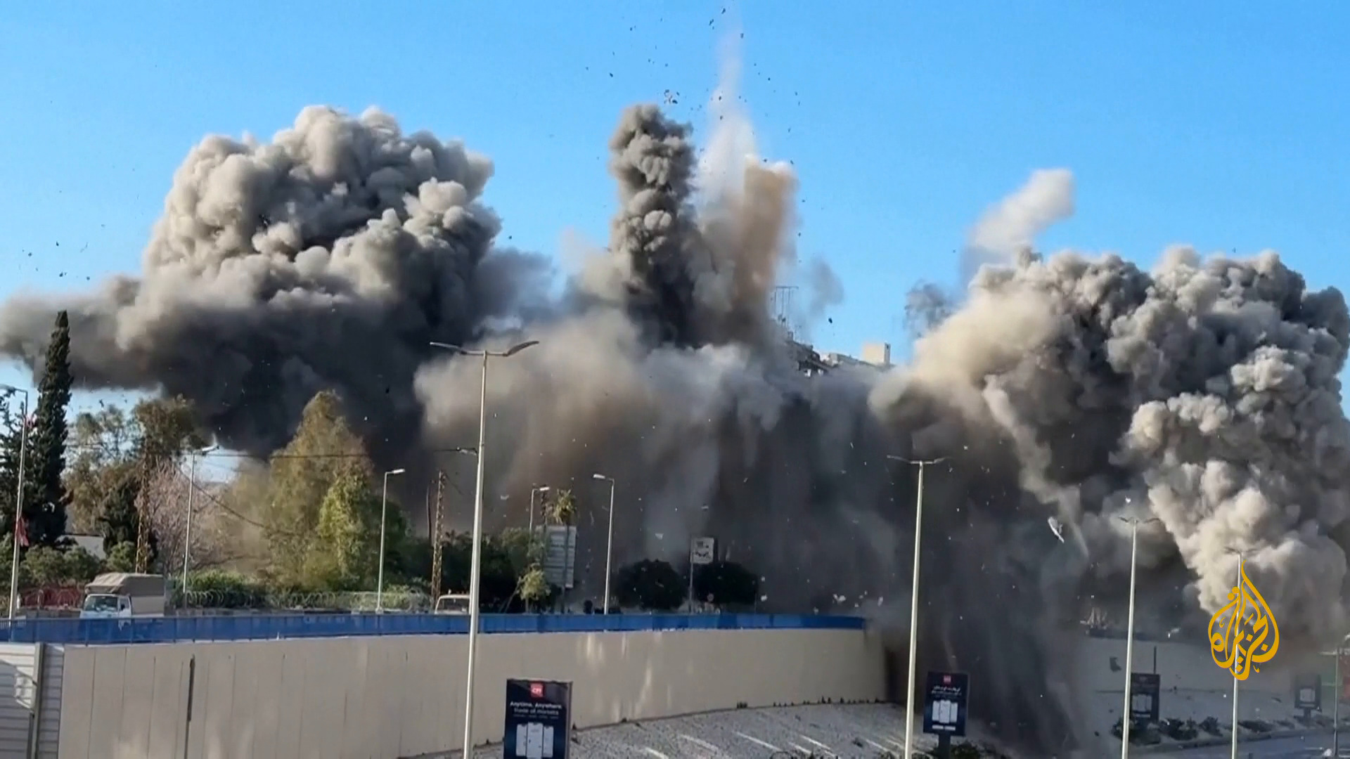 ما تداعيات الحرب على اقتصادات الشرق الأوسط ومجتمعاته؟