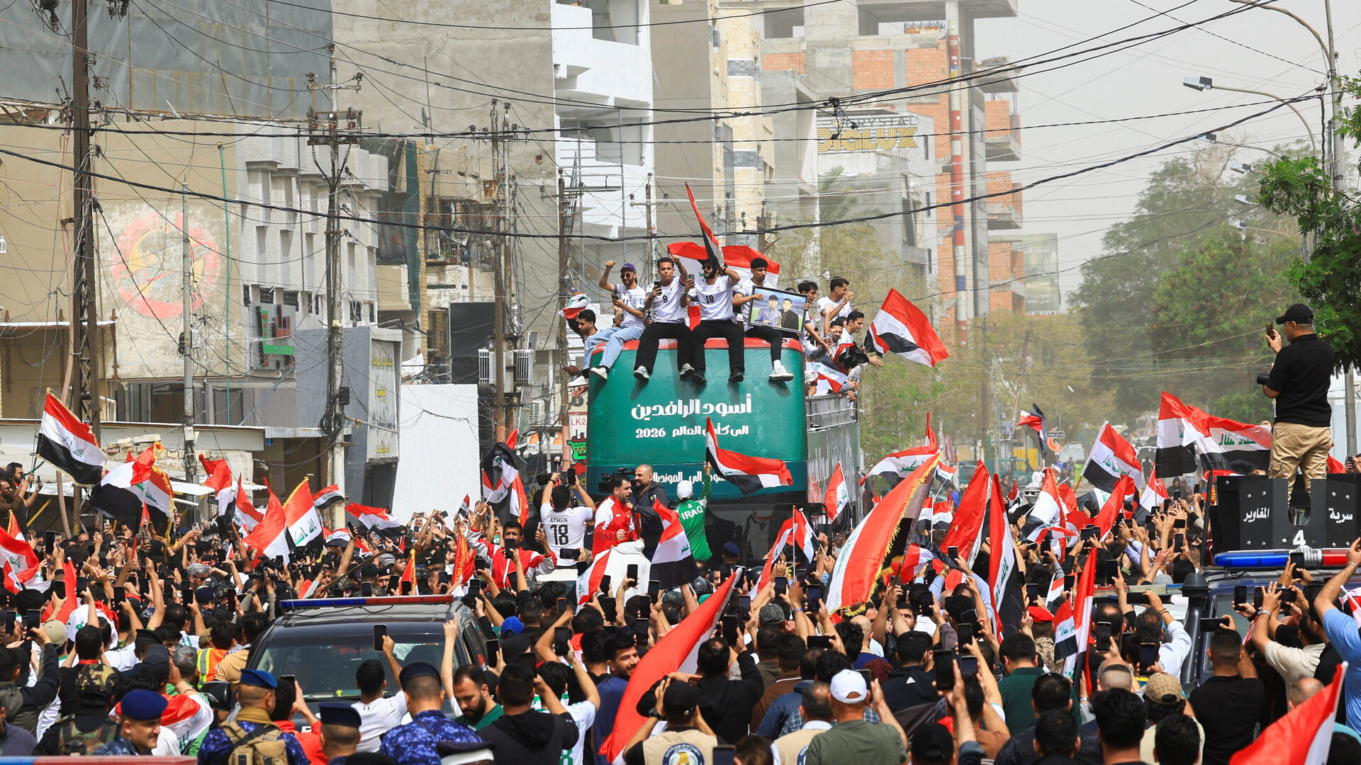احتفالات بشوارع بغداد احتفاء بتأهل المنتخب العراقي للمونديال