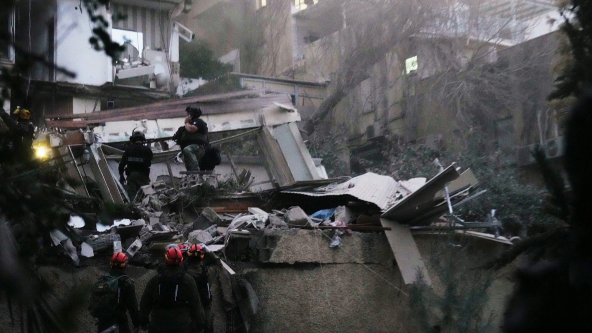 ناشطون: اختراق القبة الحديدية يكذب رواية تدمير قدرات إيران الصاروخية