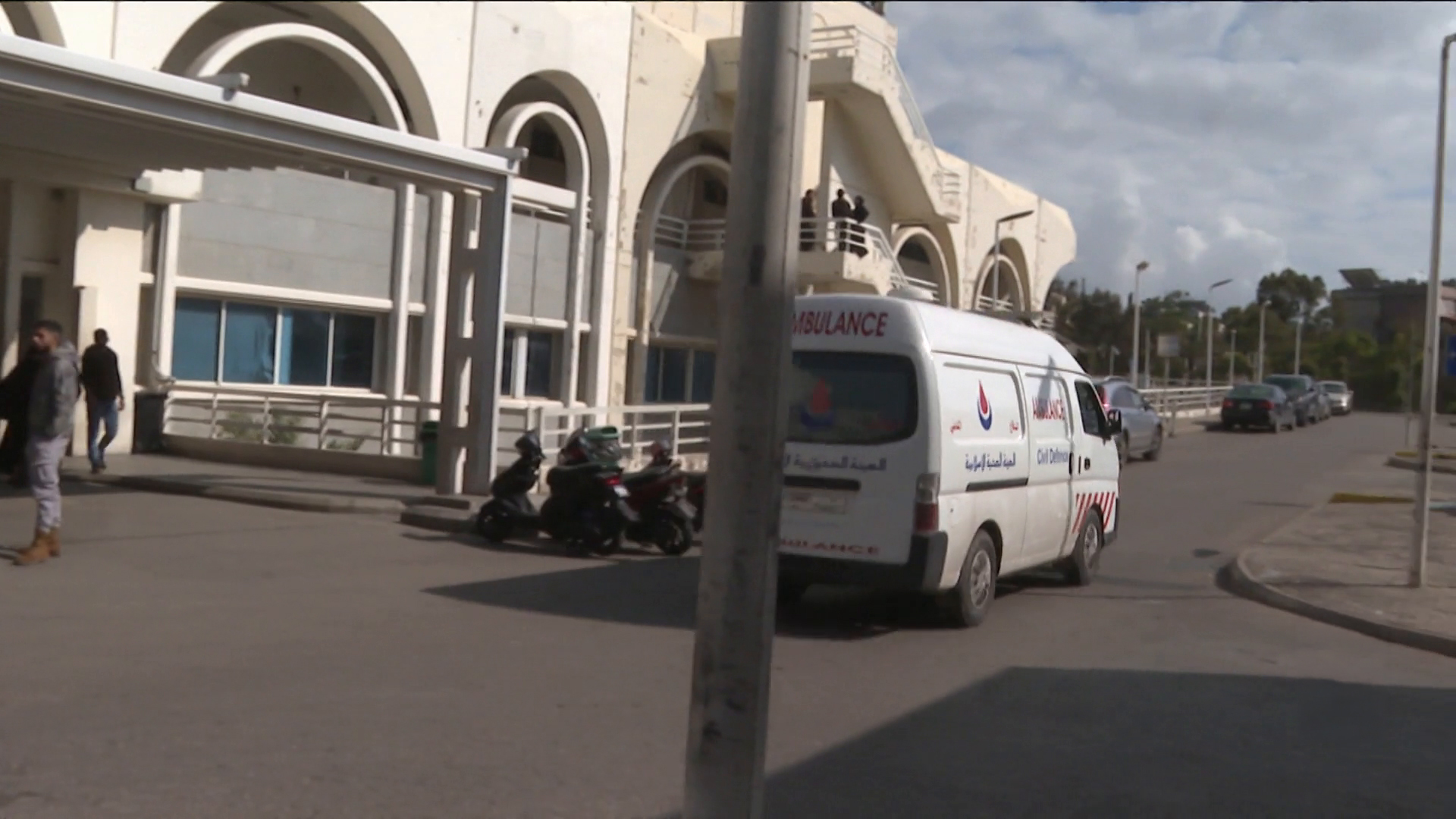 حجم الدمار الهائل يعرقل عمل فرق الإغاثة والإسعاف في لبنان