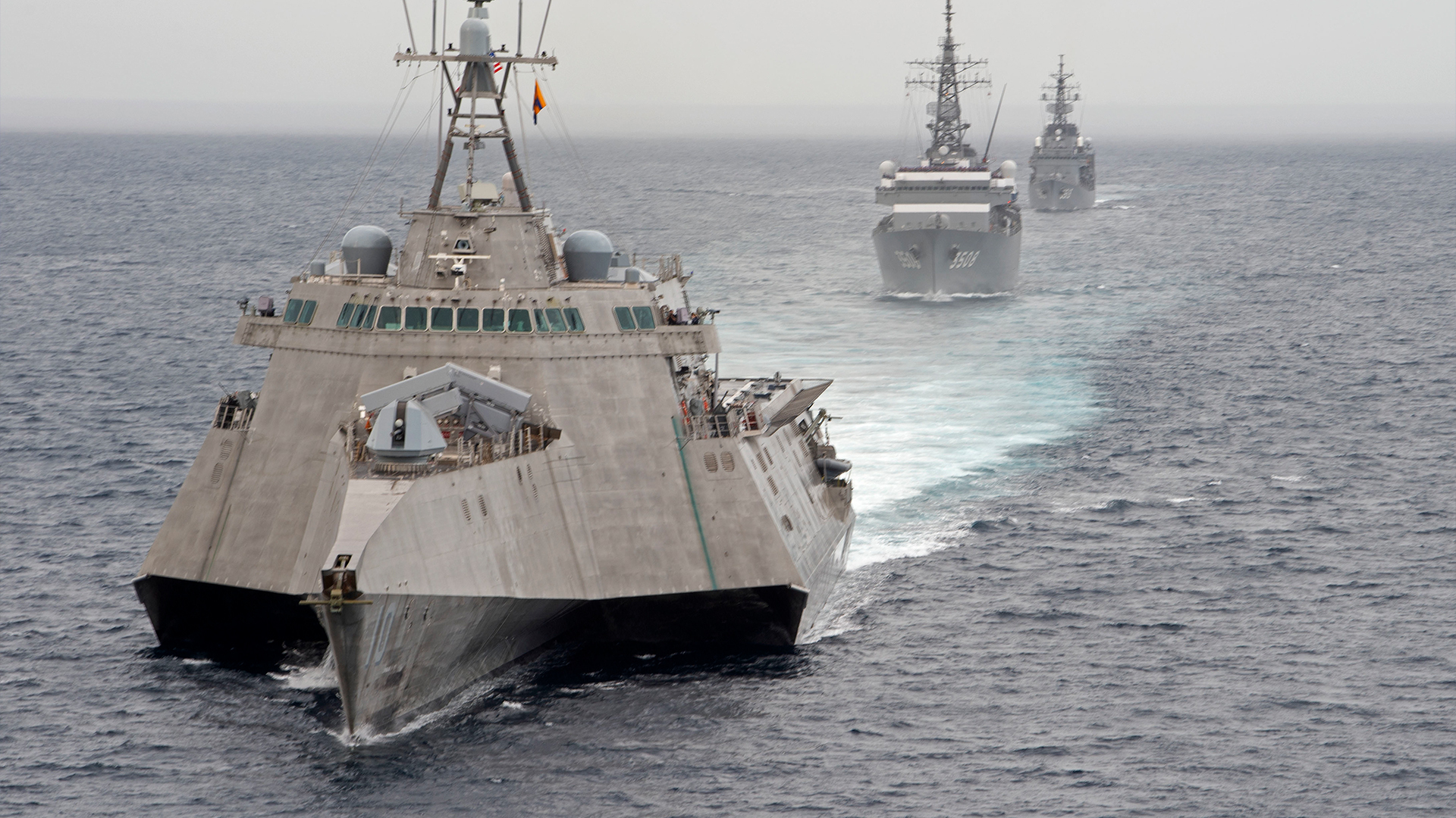 هل عبرت المدمرات هرمز فعلاً أم كذب الأمريكيون؟.. خبير عسكري يجيب