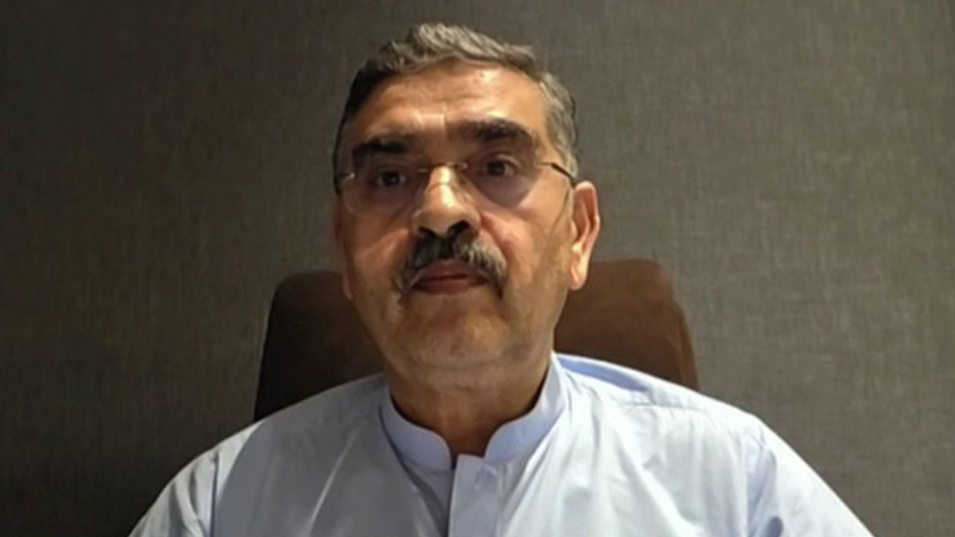 رئيس الوزراء الباكستاني السابق: مفاوضات إسلام آباد "تحدي القرن" وهذه فرص السلام