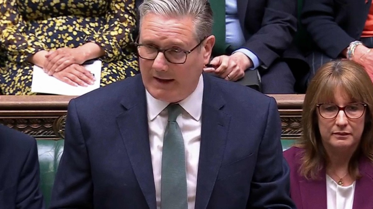 ستارمر: لن ننجر إلى الحرب ولن نشارك في حصار إيران