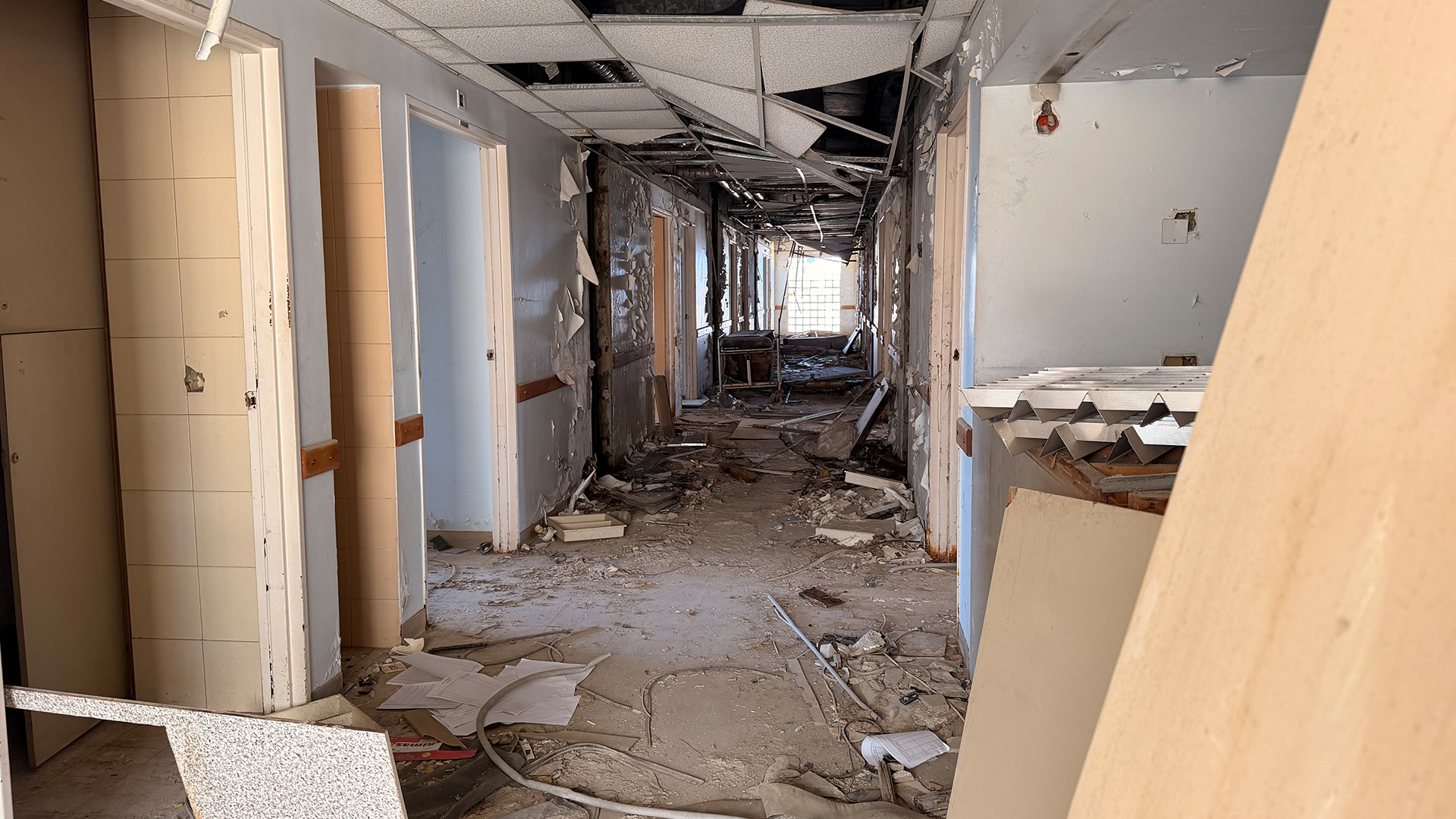 مستشفى مهجور في بيروت يتحول إلى مدينة نزوح