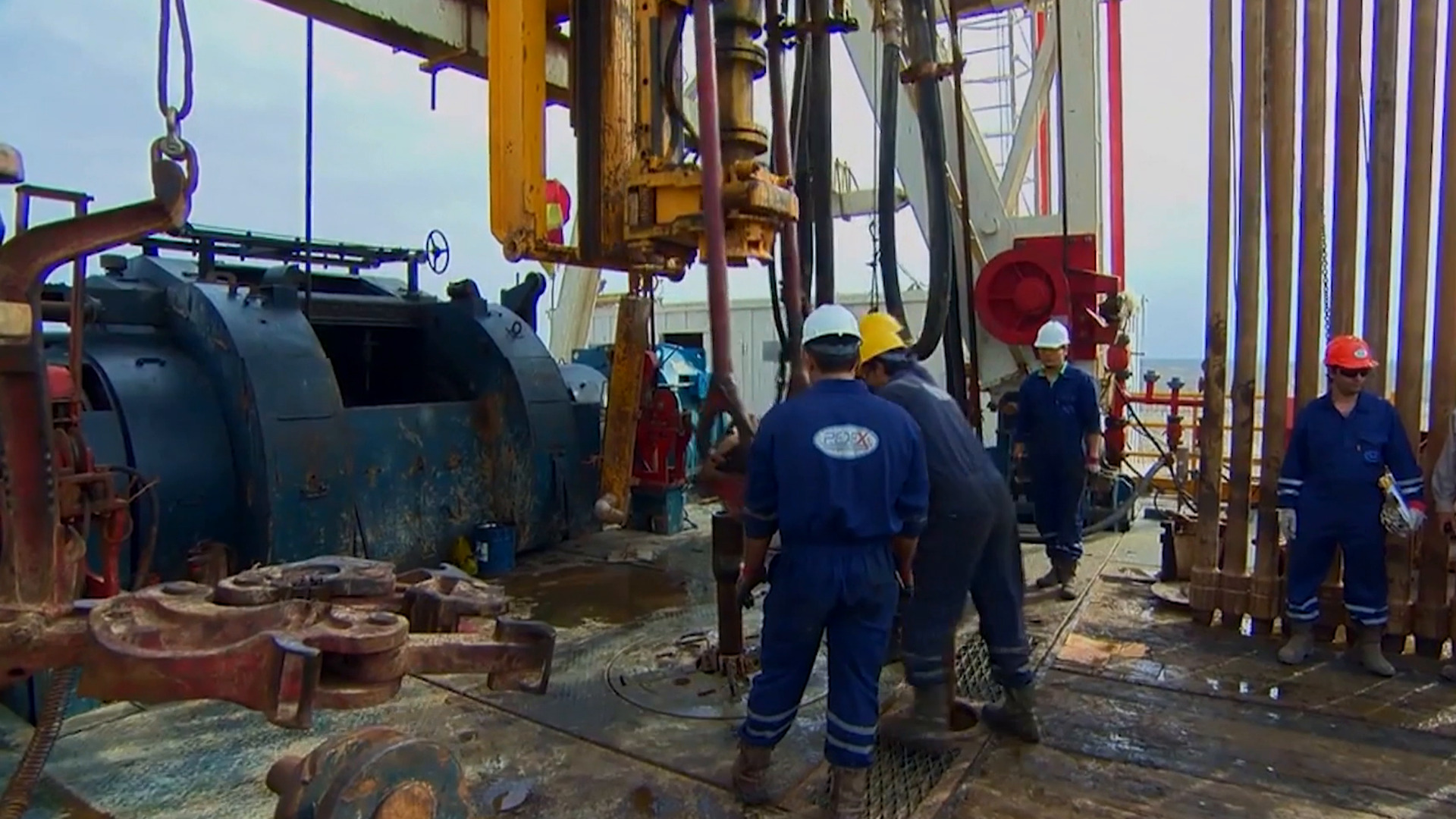 تداعيات الحصار البحري الأمريكي لإيران على إمدادات النفط العالمية