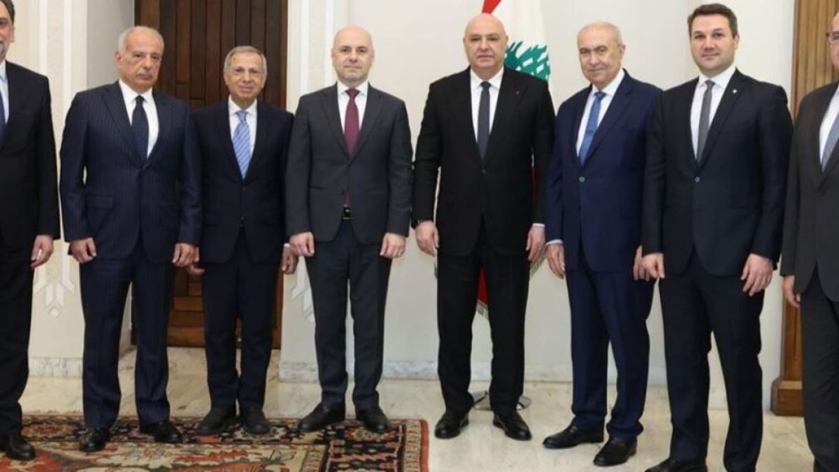 وفد نيابي يطالب عون بإجراءات عاجلة لضبط السلاح في بيروت