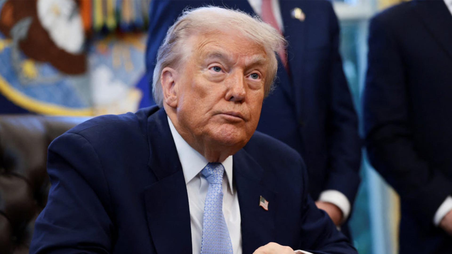 بين "مهلة الأربعاء" ونيران هرمز.. هل تمنع "مفاجأة ترمب" عودة الحرب؟