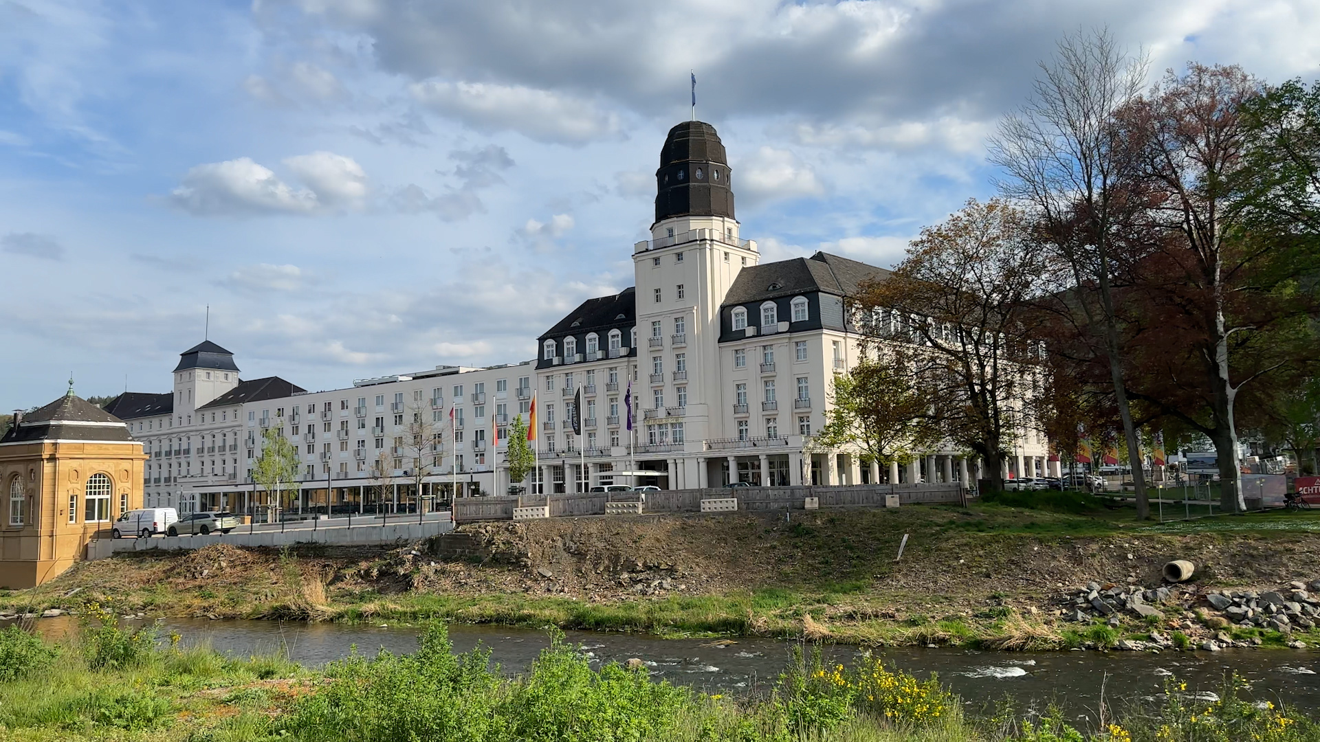 "باد نوينار" الألمانية.. انحسر الماء وبقيت المدينة غارقة في ذكرى الفيضان