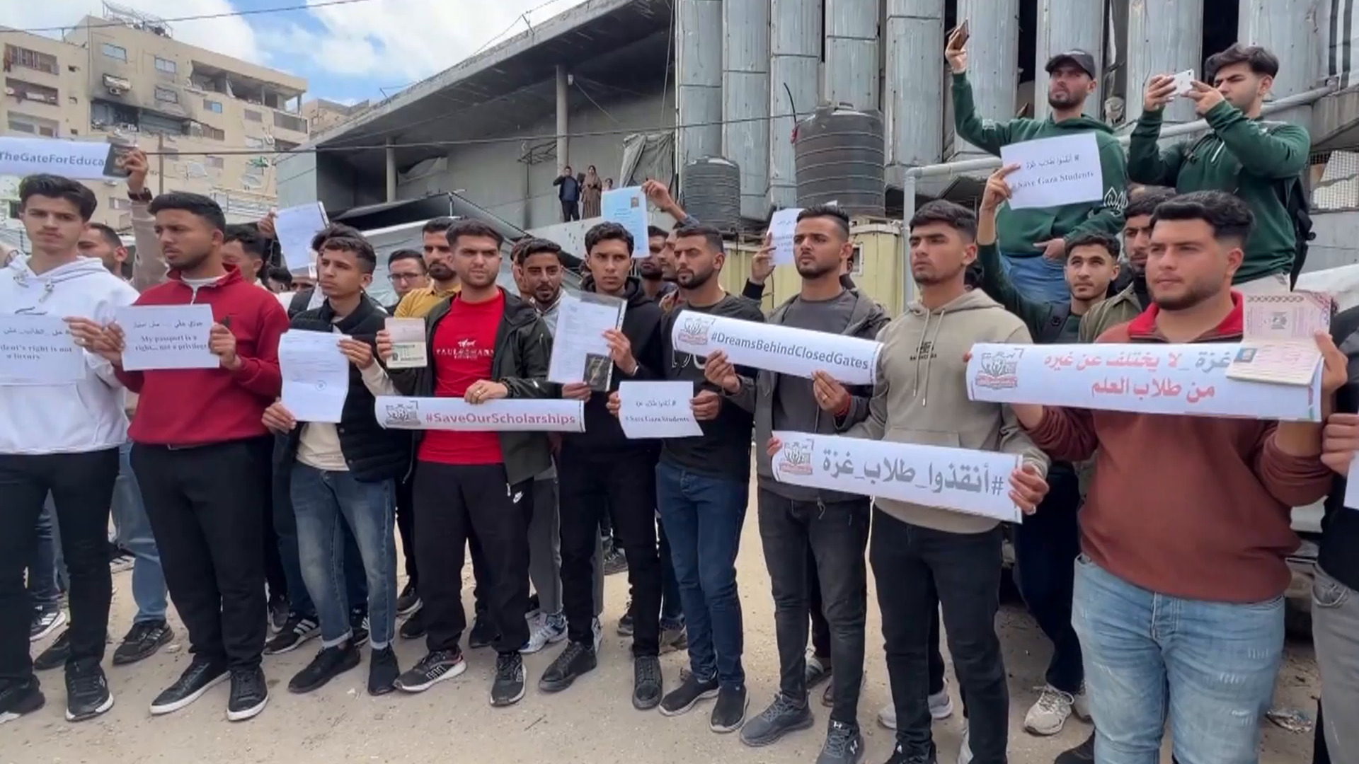 تحركات احتجاجية لطلاب غزة العالقين للمطالبة بتسهيل سفرهم