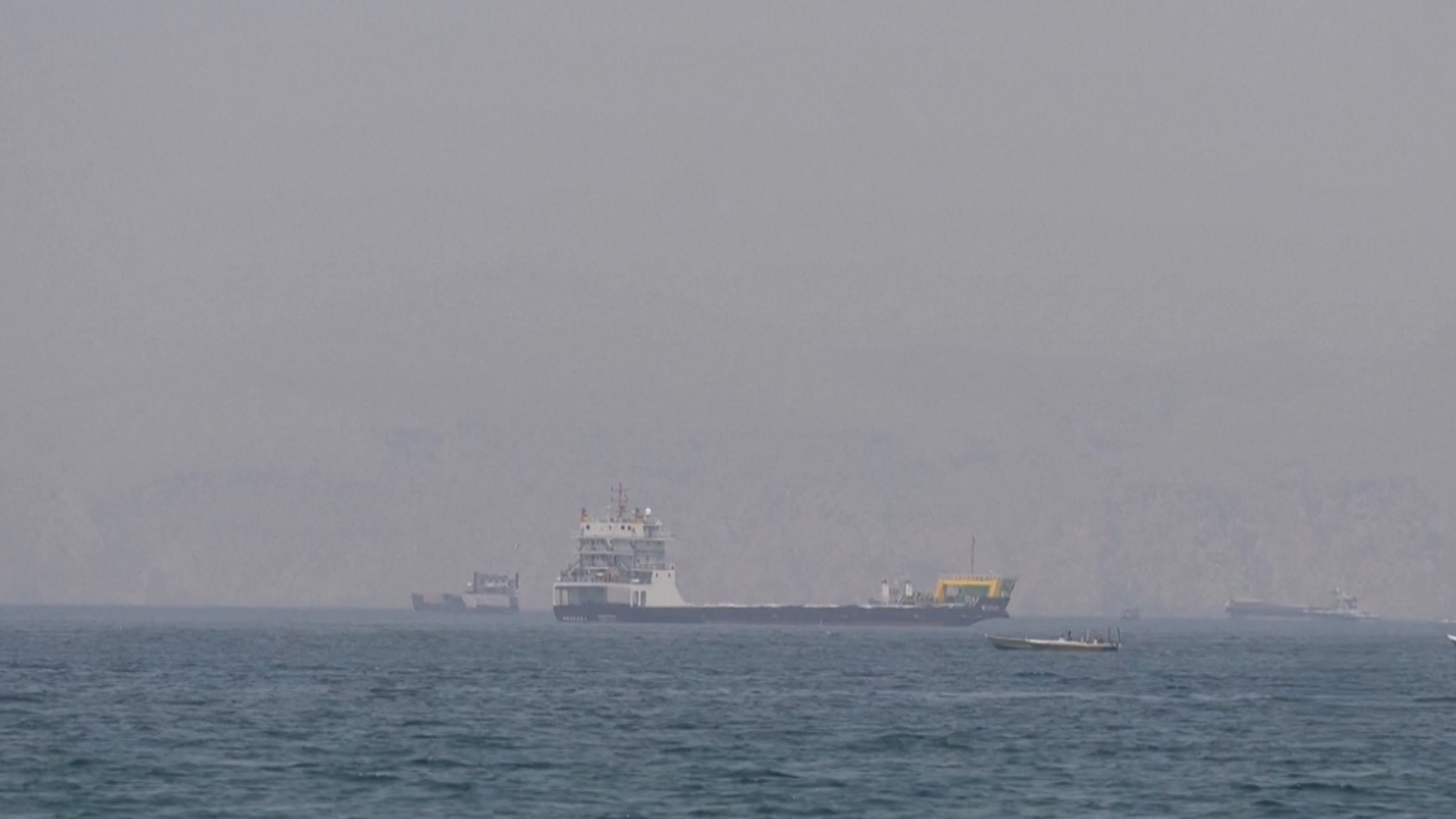 أزمة مضيق هرمز تعيد أسطول الظل وأعلام الملاءمة إلى الواجهة