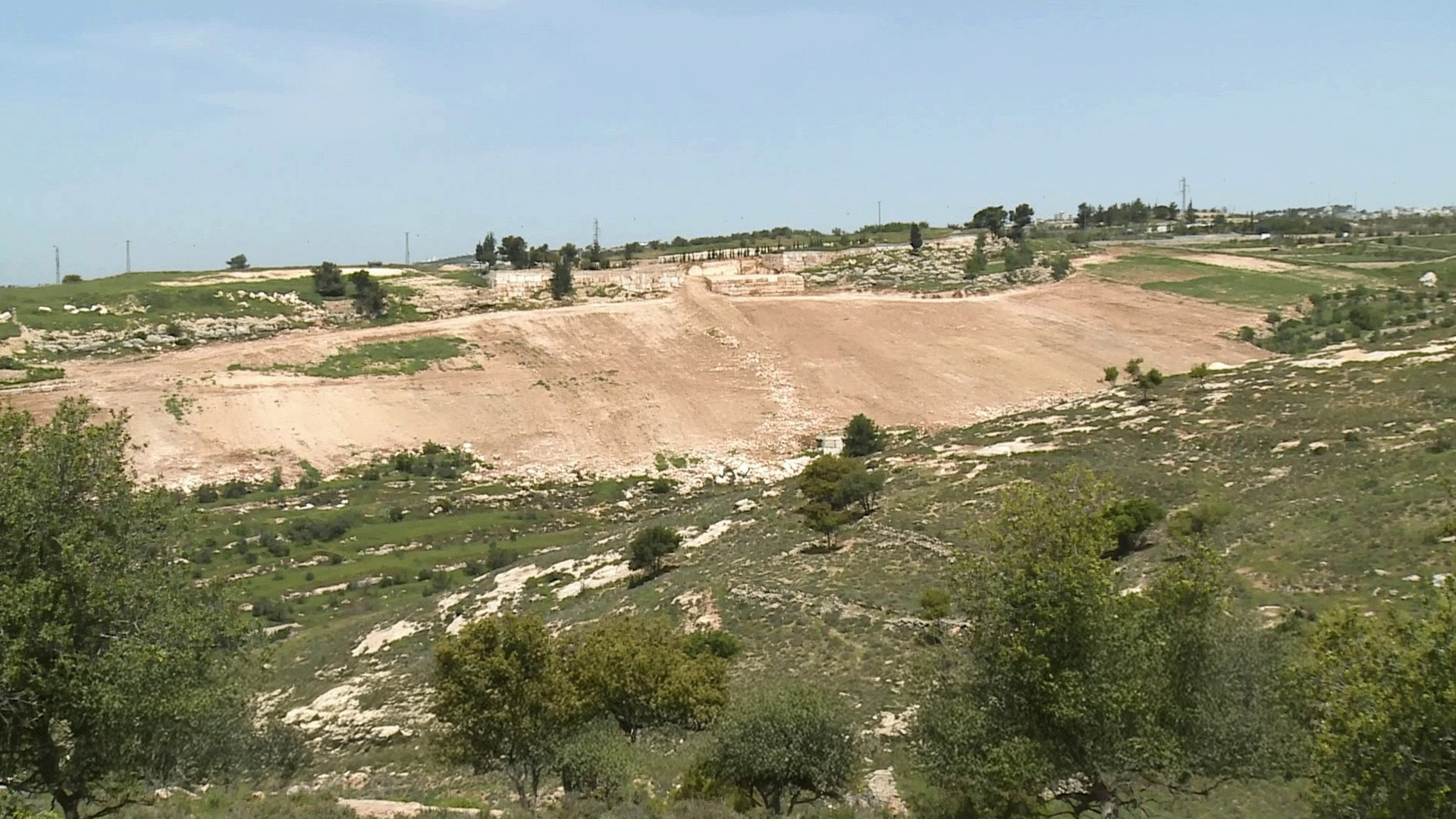 هندسة التفتيت.. كيف تحول المستوطنات الـ34 الضفة إلى "كانتونات" معزولة؟