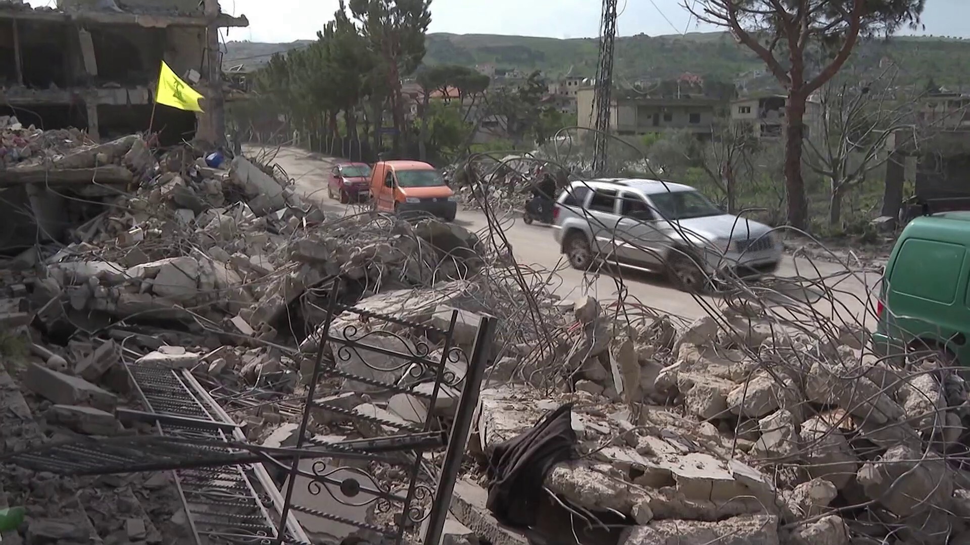 انقسام داخلي في لبنان بشأن المفاوضات المباشرة مع إسرائيل