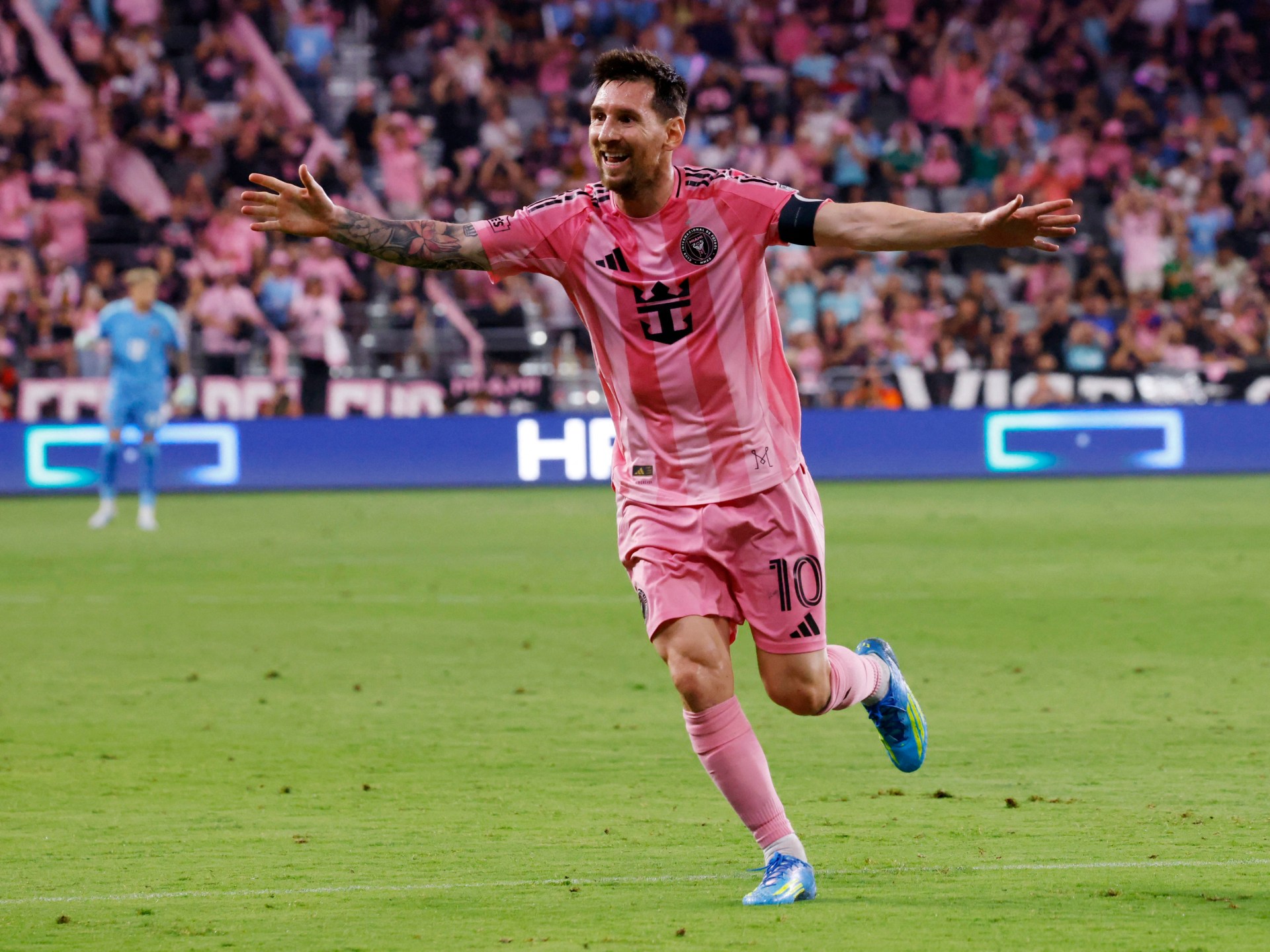 بالفيديو.. ميسي يسجل أول هدف لإنتر ميامي في ملعبه الجديد