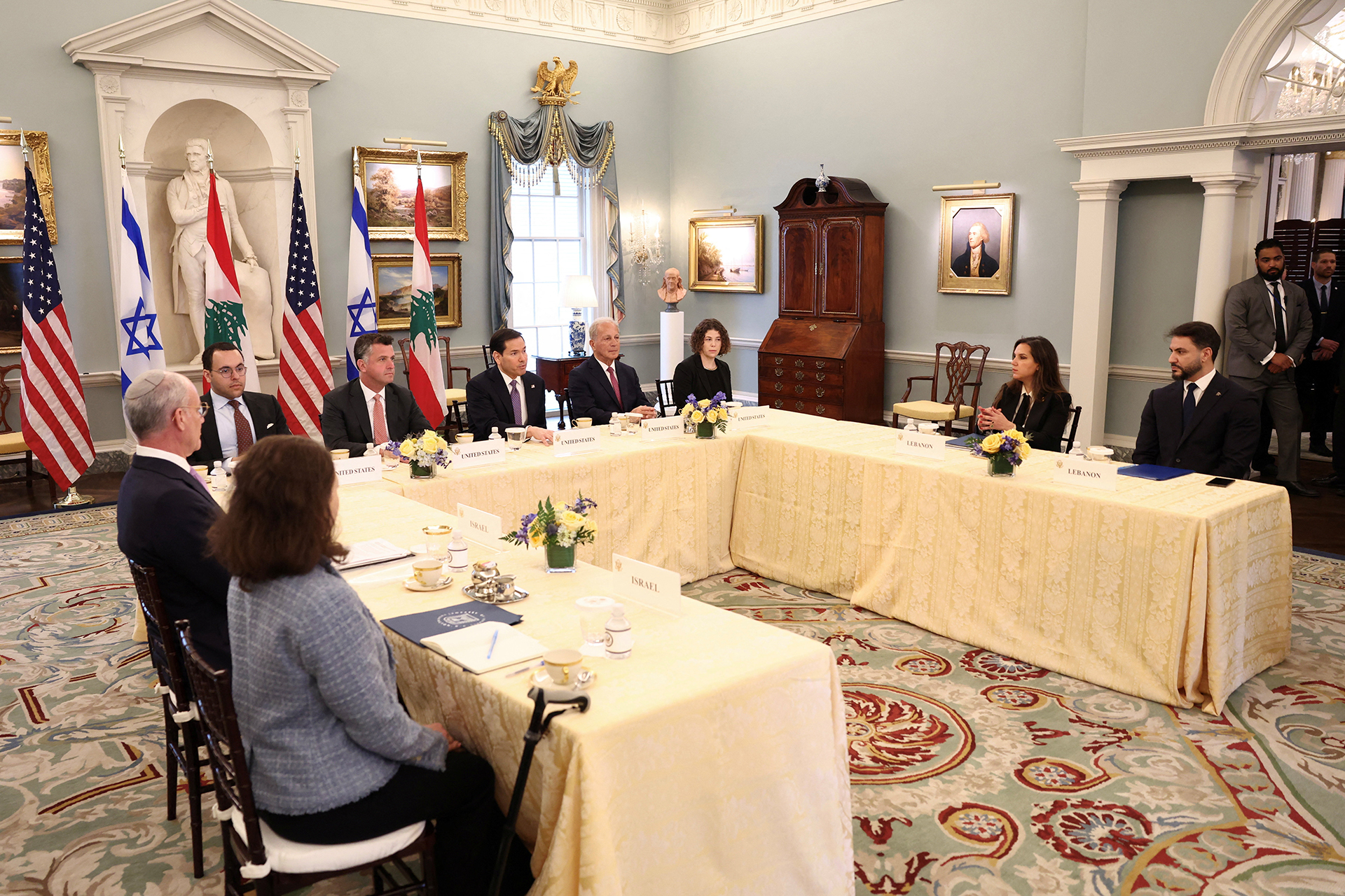 هل تنجح حكومة لبنان بفرض شروطها في مفاوضات واشنطن؟