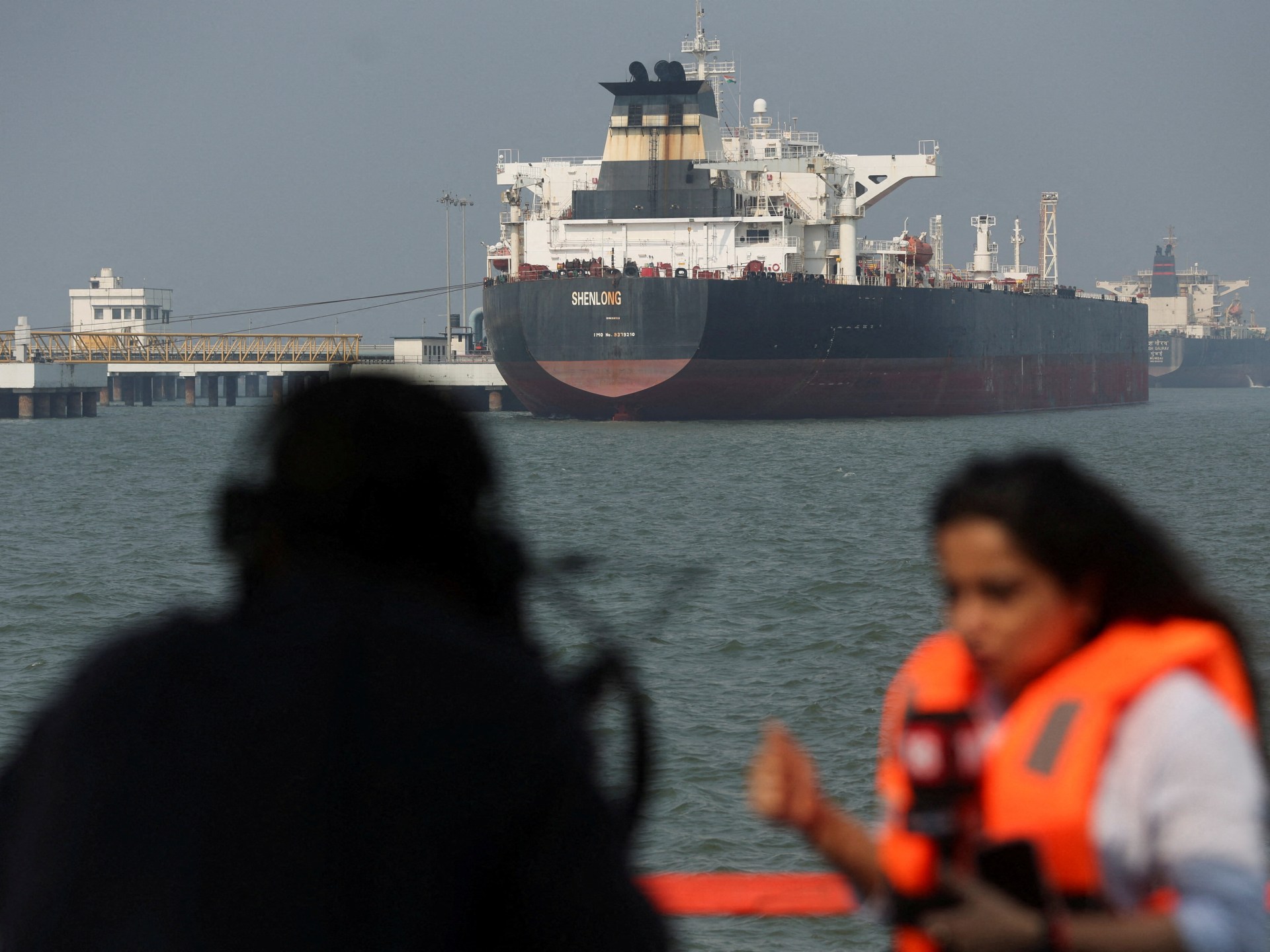 من الوقود إلى الطعام والملابس.. ارتفاع تكاليف المعيشة رغم وقف إطلاق النار مع إيران