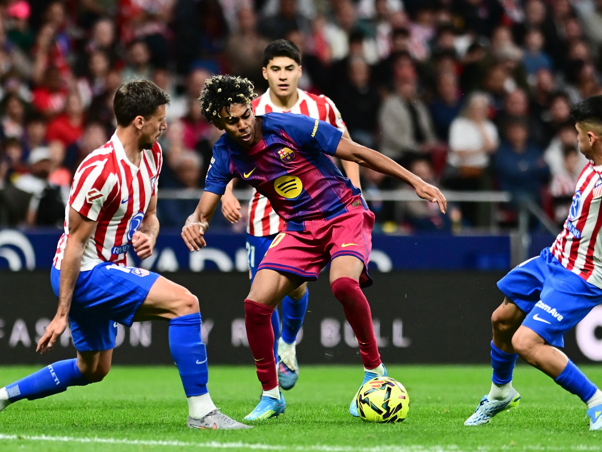 حاسوب "أوبتا" العملاق يتوقع الفائز من برشلونة وأتلتيكو في ربع نهائي أبطال أوروبا