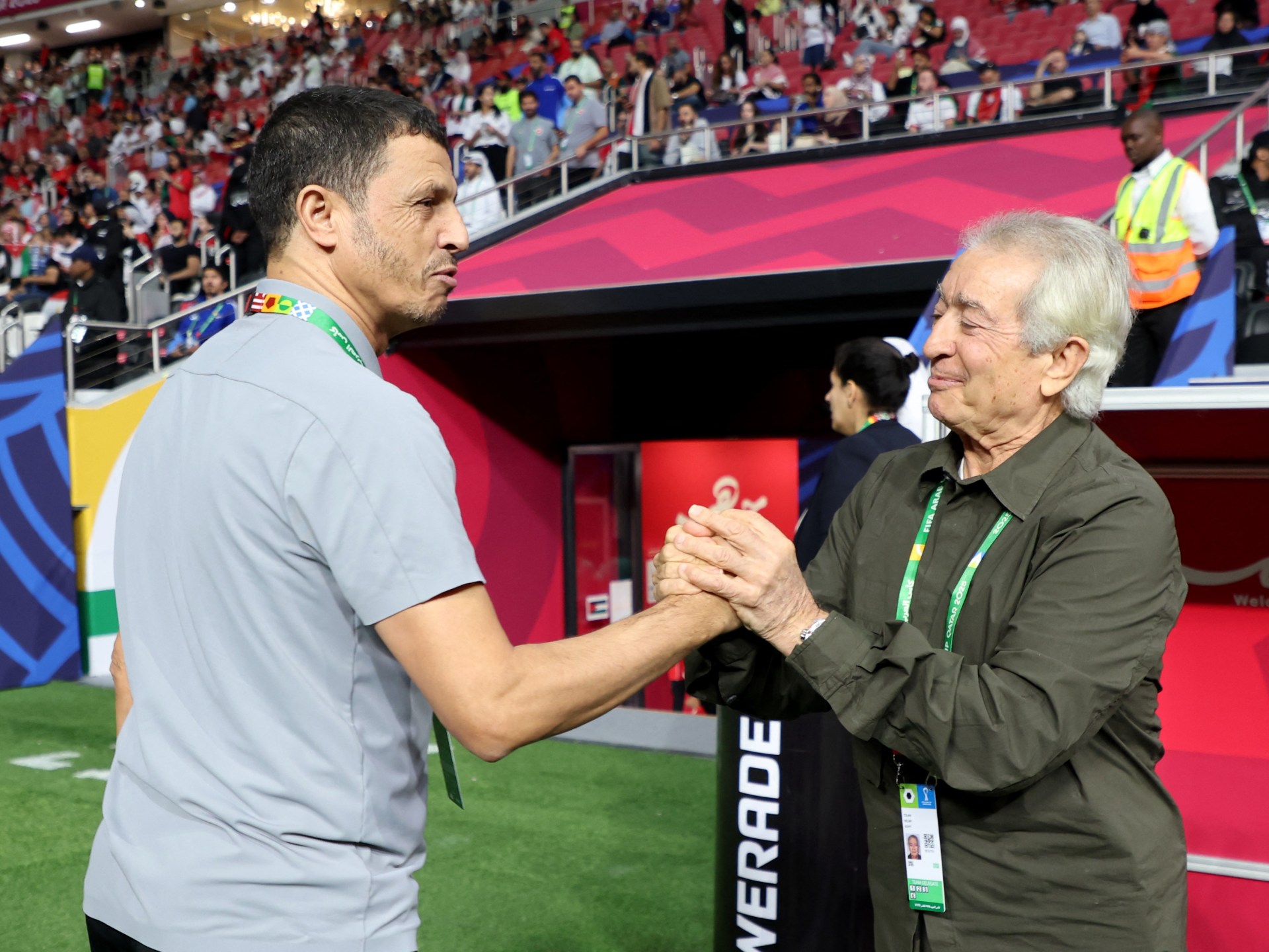 أكبر 5 مدربين عرب عمرا في ملاعب الكرة.. متى يتقاعد المدرب؟