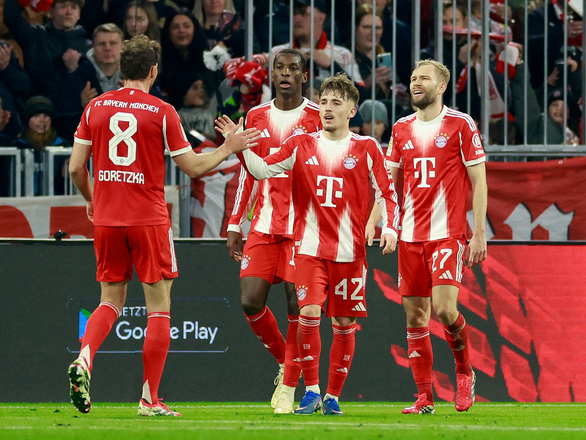 بايرن ميونيخ يعلن غياب موهبته الشابة بسبب الإصابة