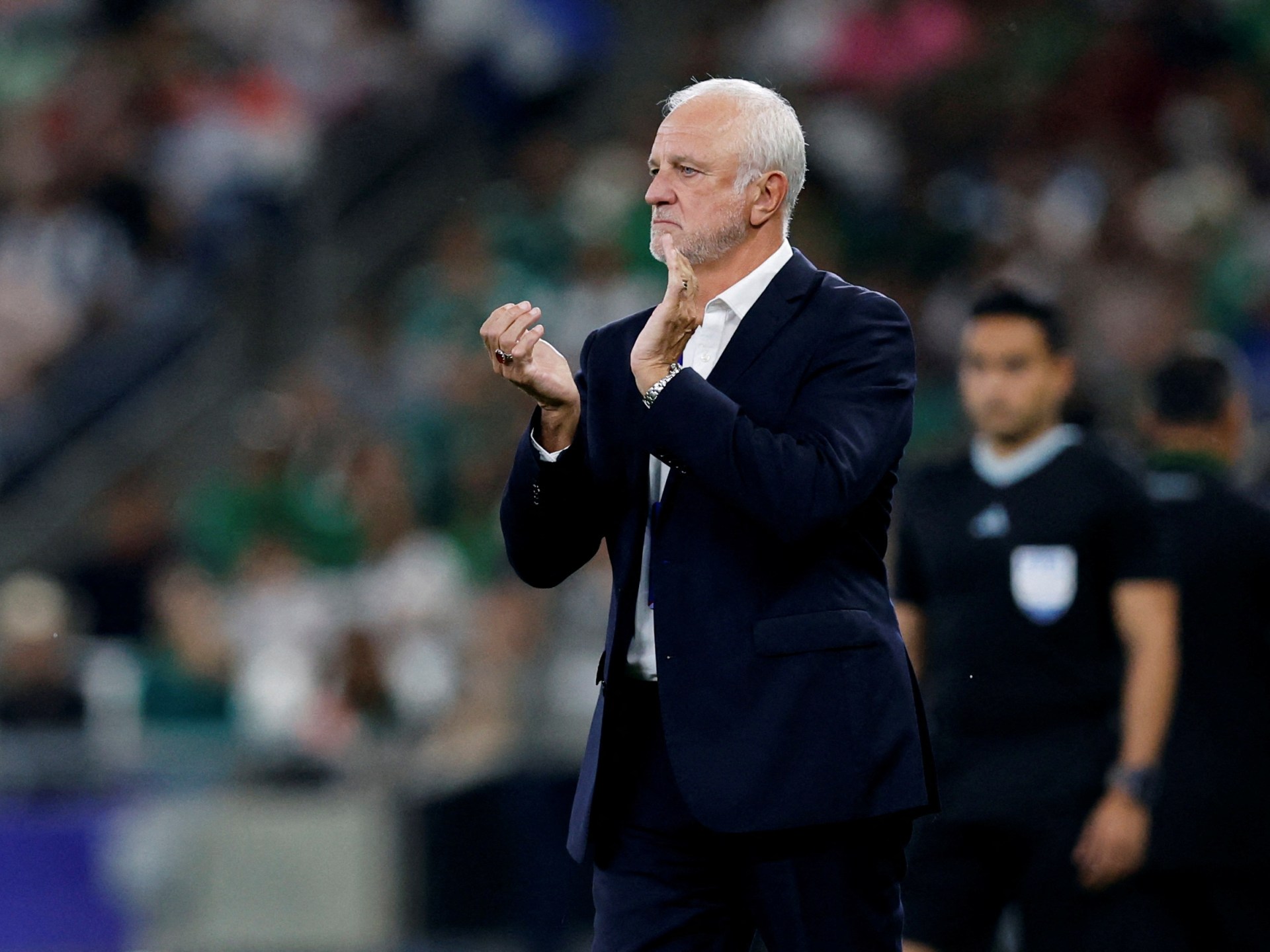 أرنولد يرفض كشف أوراقه المستقبلية مع منتخب العراق