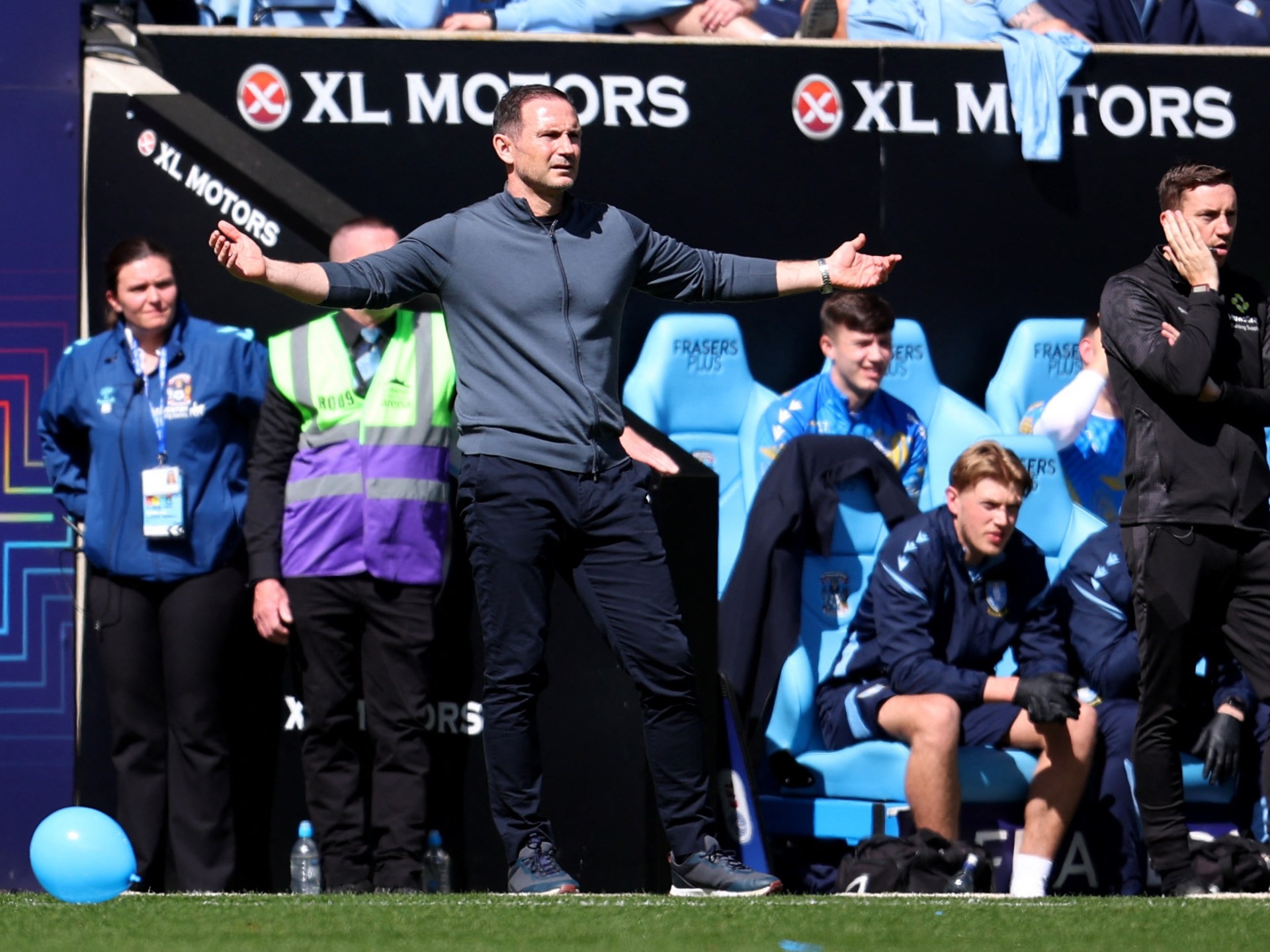 الكمبيوتر العملاق يتوقع هوية الصاعدين إلى البريميرليغ