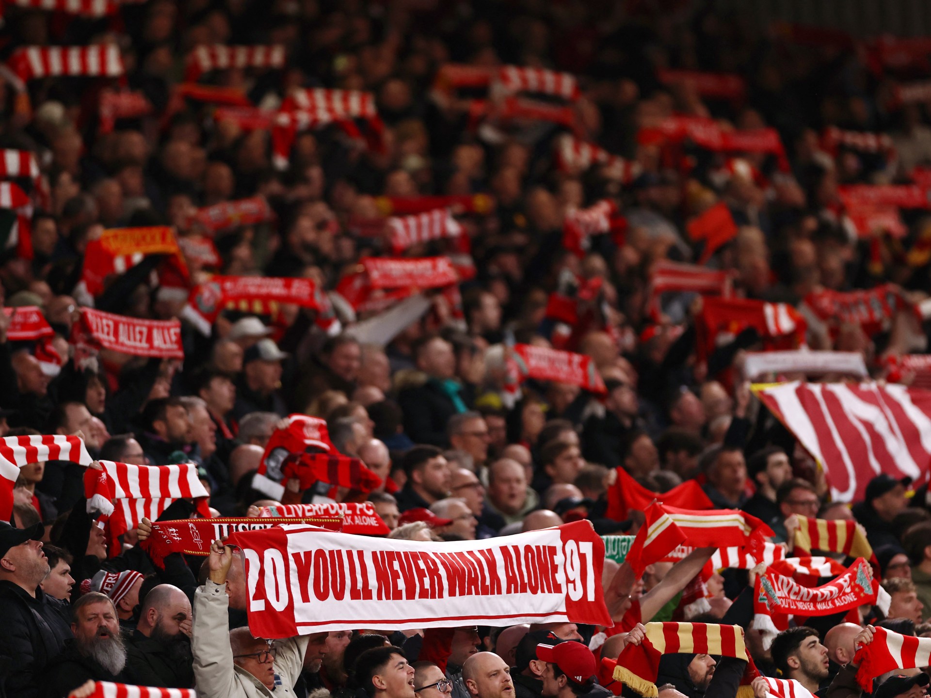 نزيف المليارات.. أرقام صادمة تكشف حقيقة الوضع المالي لأندية البريميرليغ